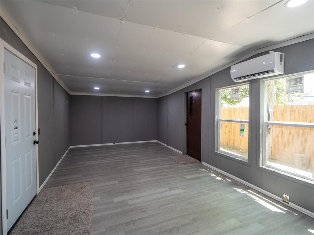 420 W Johnson Street