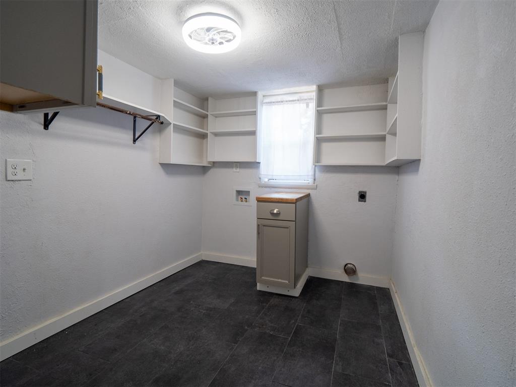 420 W Johnson Street