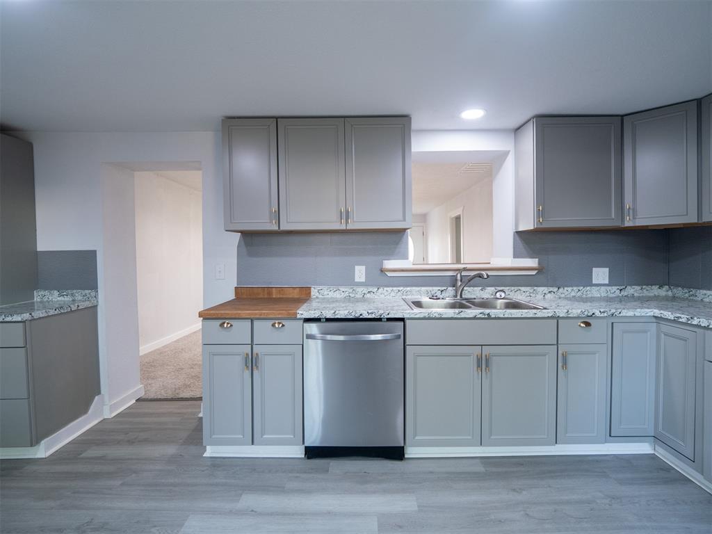 420 W Johnson Street