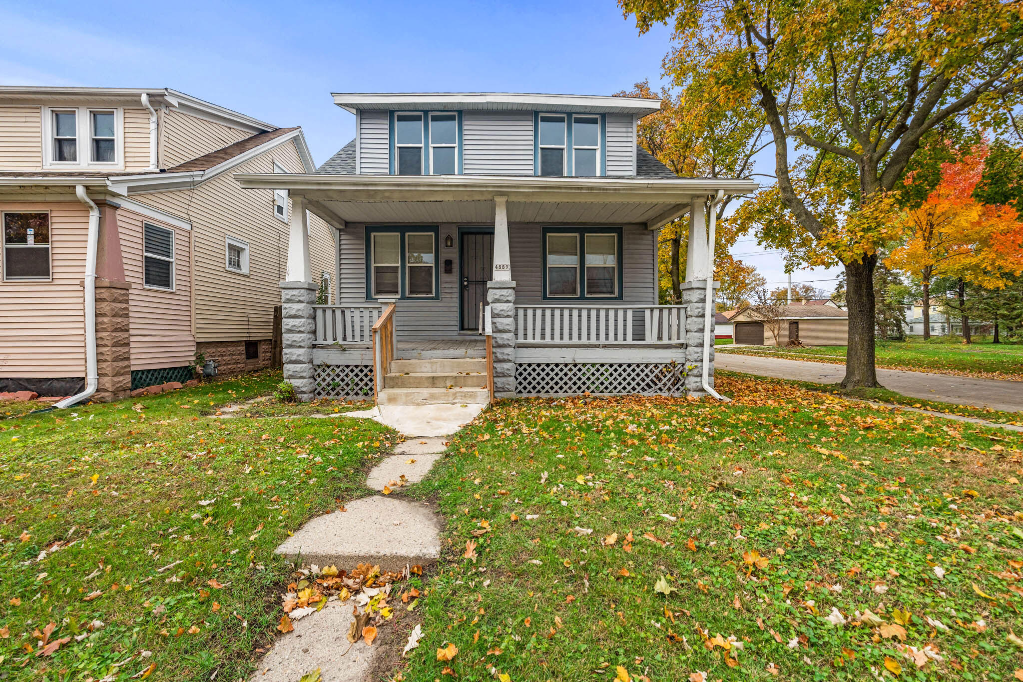 4889 N 19th Pl