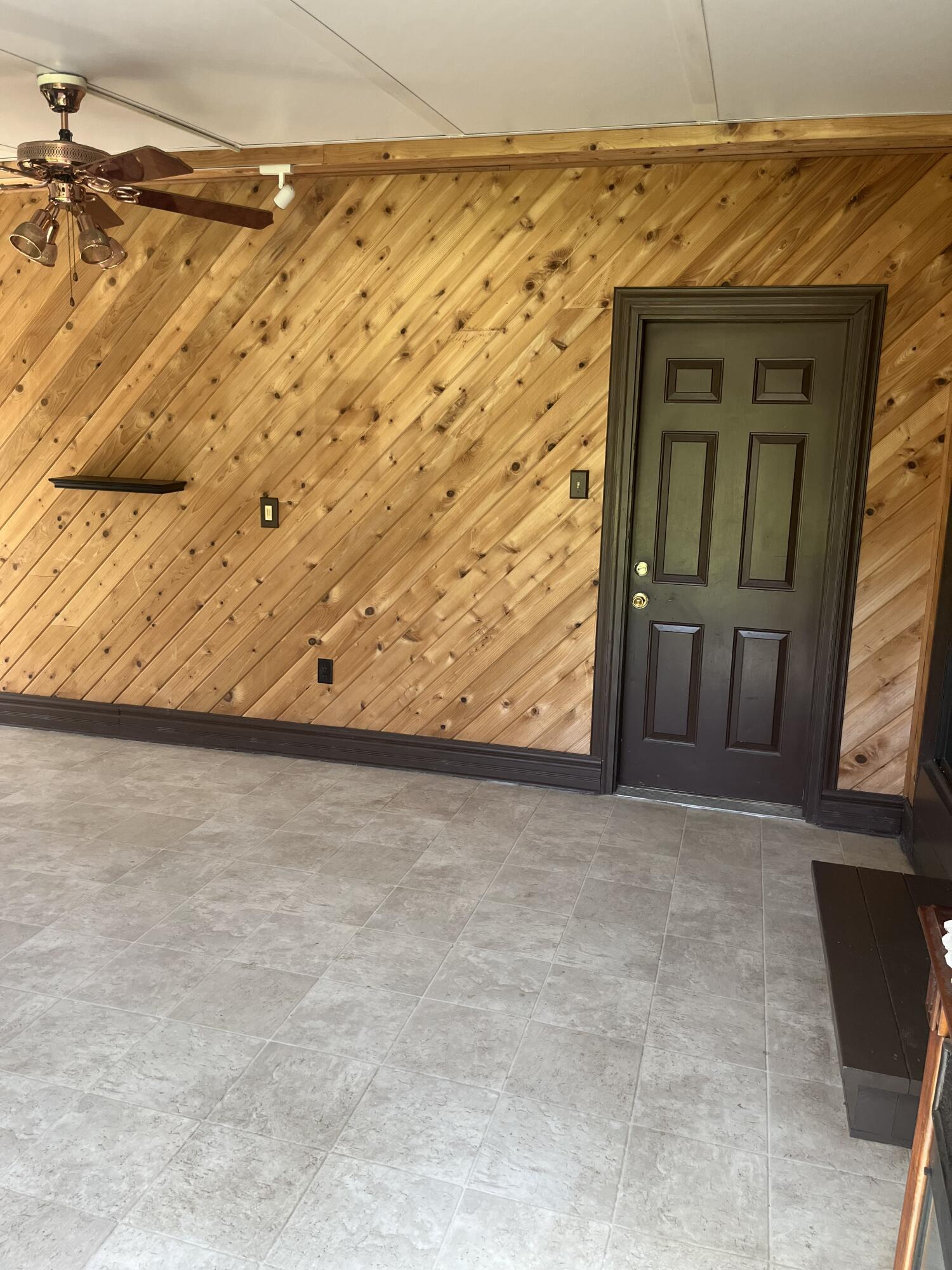 W159N5636 Cindy Ct, Menomonee Falls