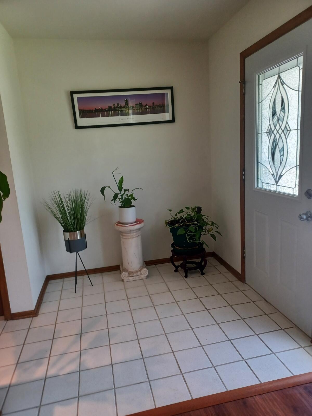 W159N5636 Cindy Ct, Menomonee Falls