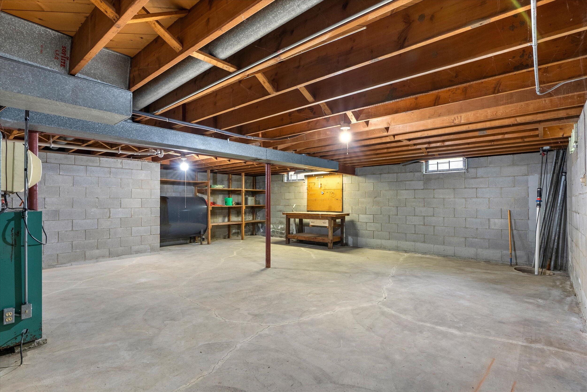 5600 S Denis Ct, Hales Corners