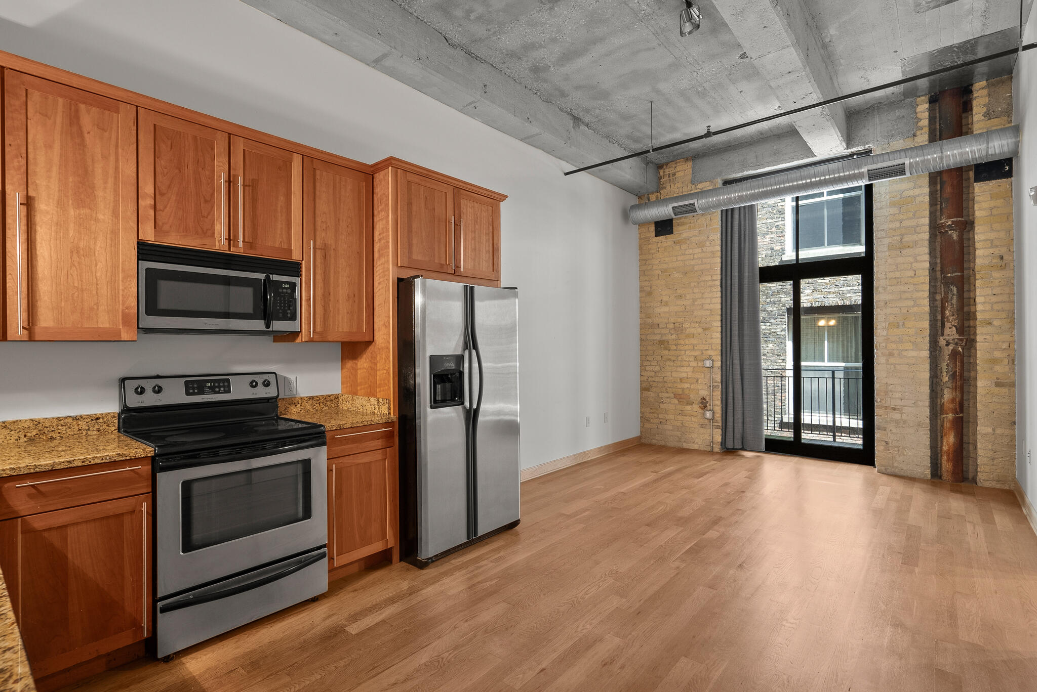 239 E Chicago St 404