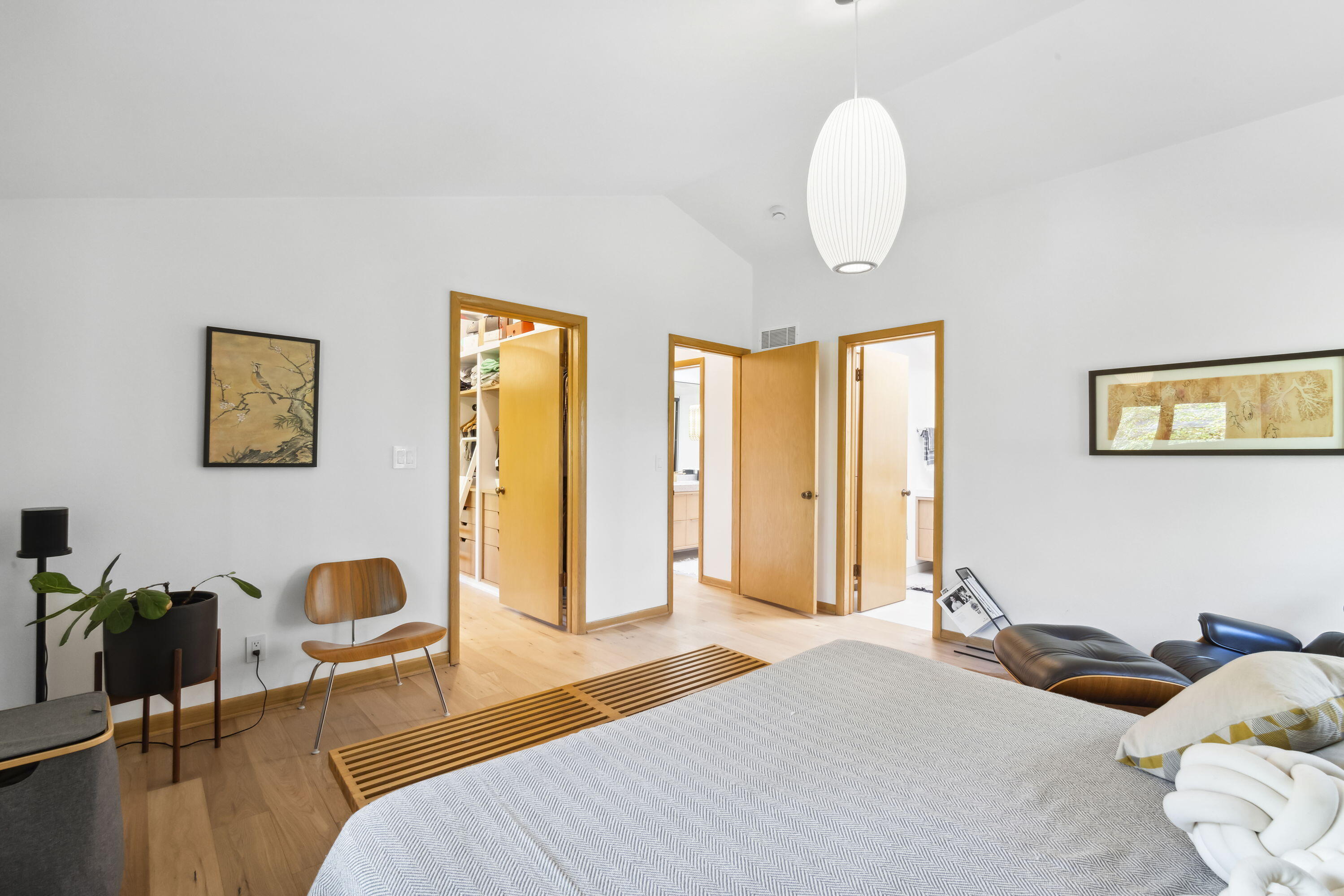 118 W Bergen Dr, Fox Point