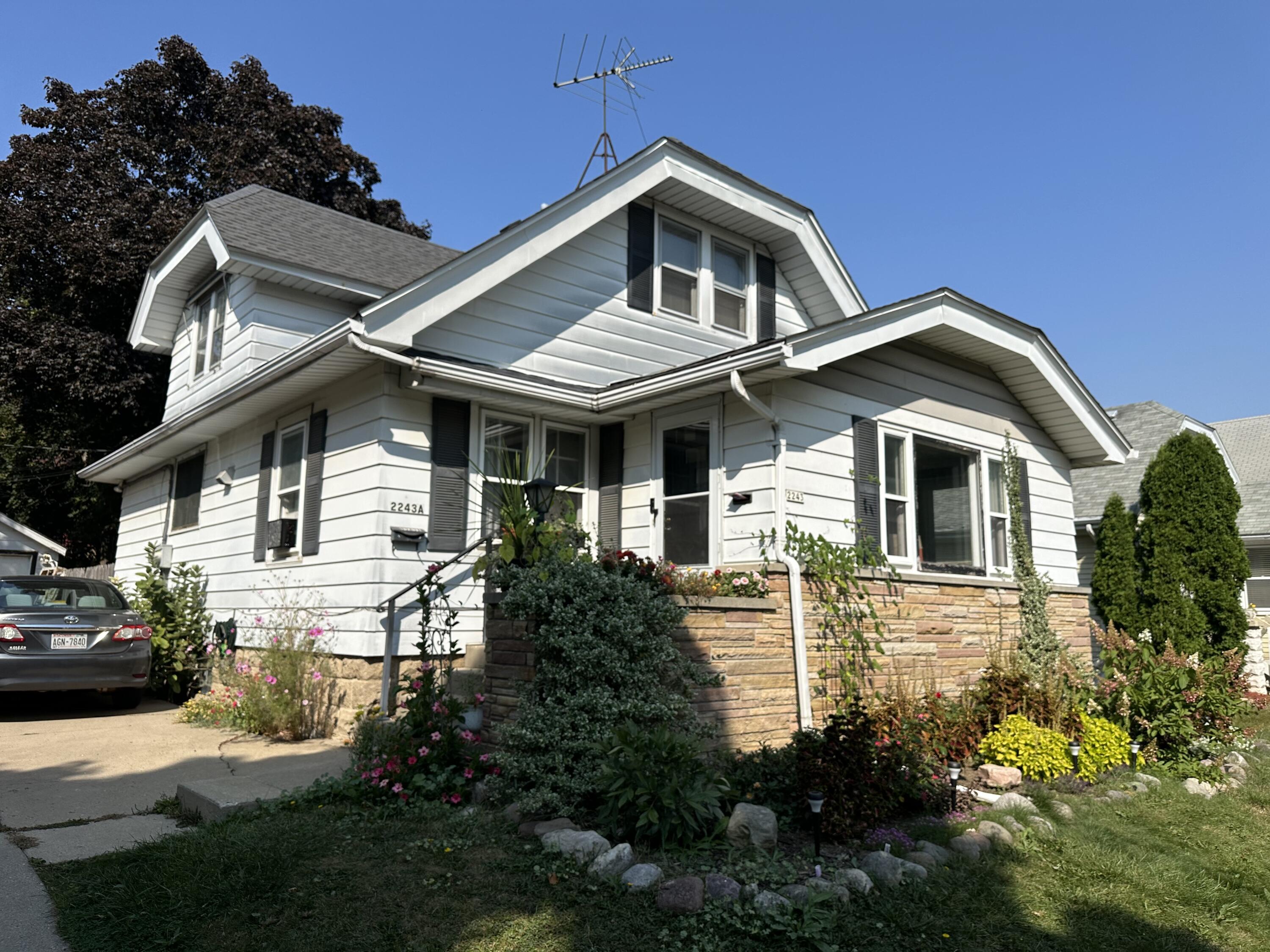 2243 N 72nd St, 2243A, Wauwatosa