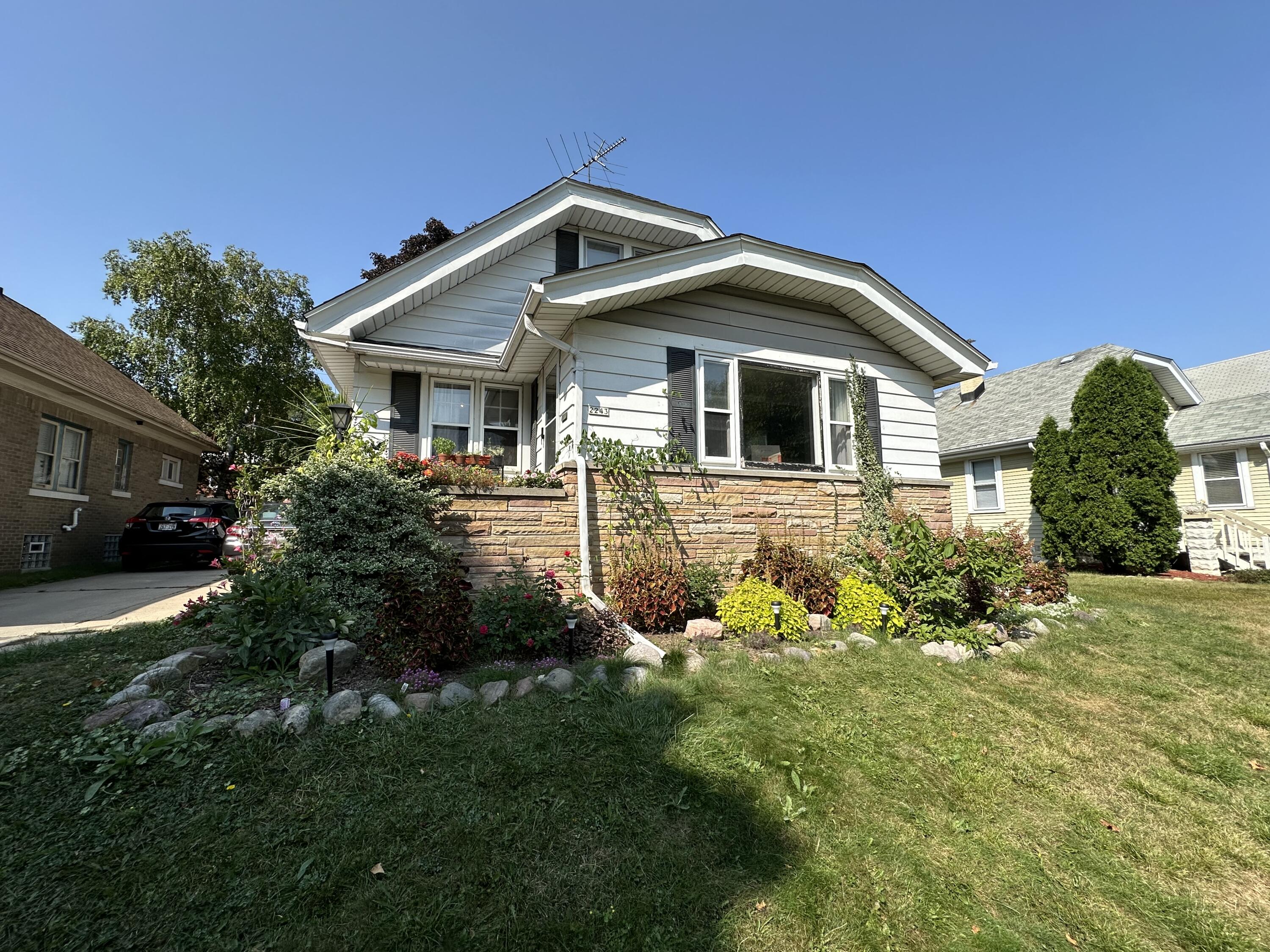 2243 N 72nd St, 2243A, Wauwatosa