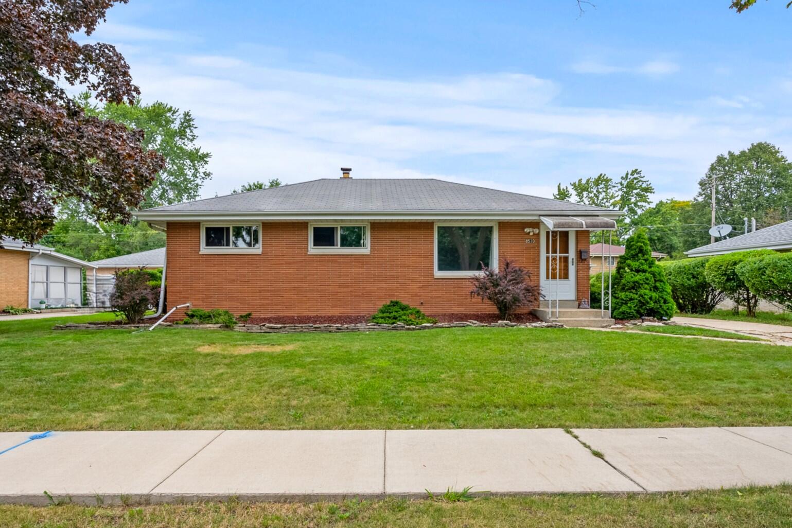 8510 W Denver Ave