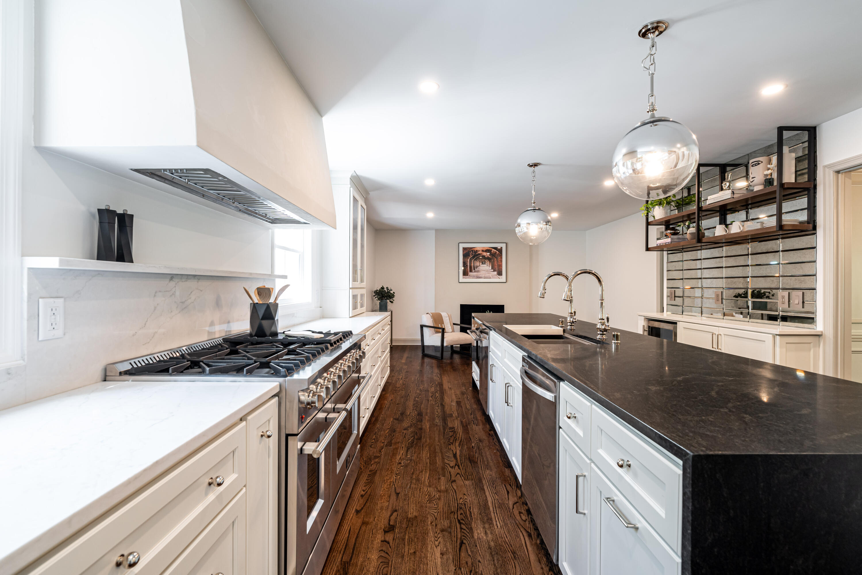 9931 N Otto Rd, Mequon