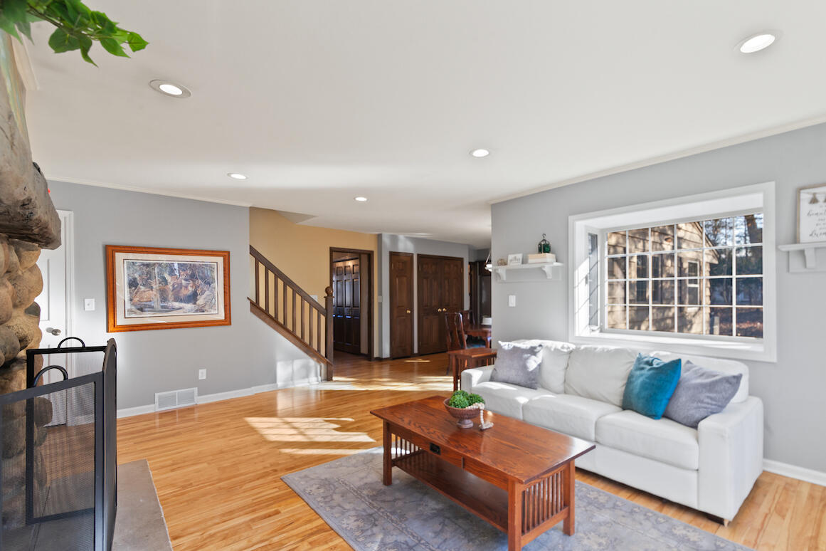 2465 Tilton Ln, Brookfield