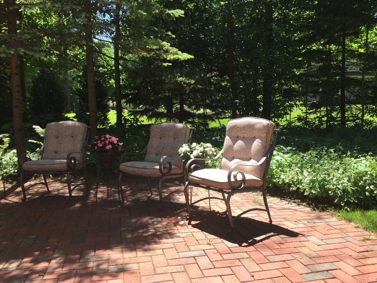 2465 Tilton Ln, Brookfield
