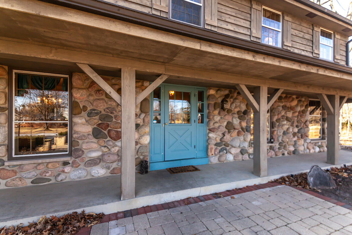 2465 Tilton Ln, Brookfield