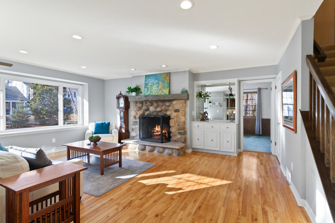 2465 Tilton Ln, Brookfield