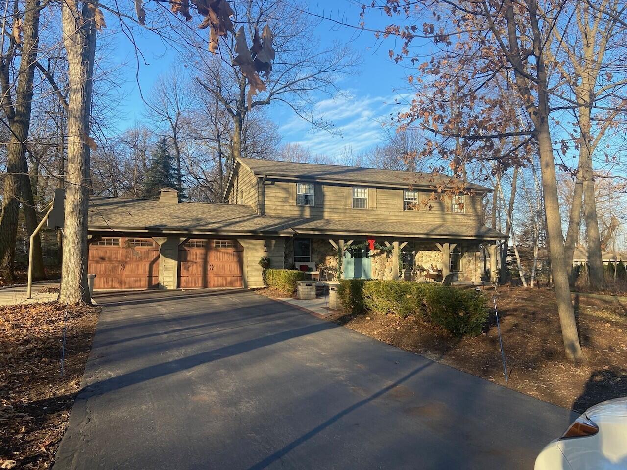 2465 Tilton Ln, Brookfield