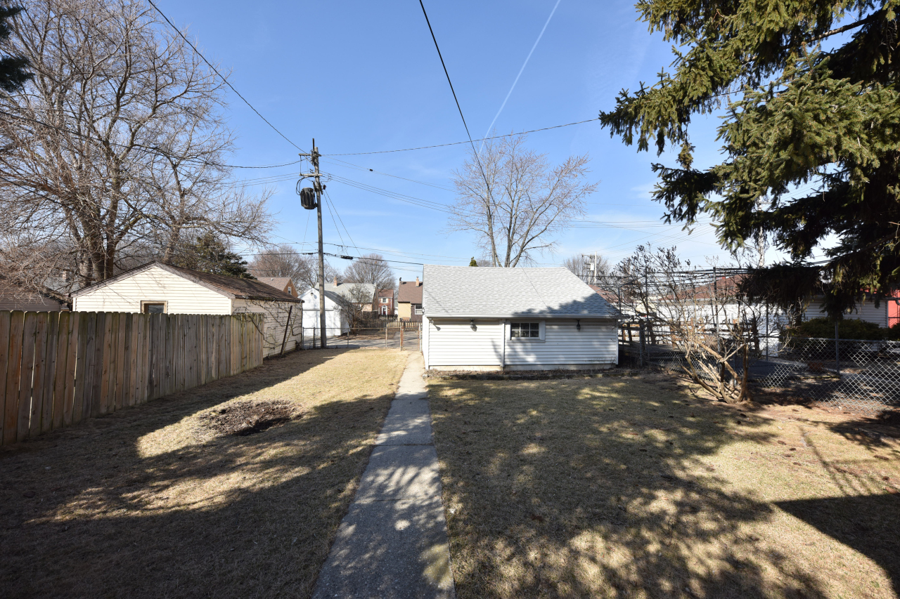 3051 N 78th St, Milwaukee