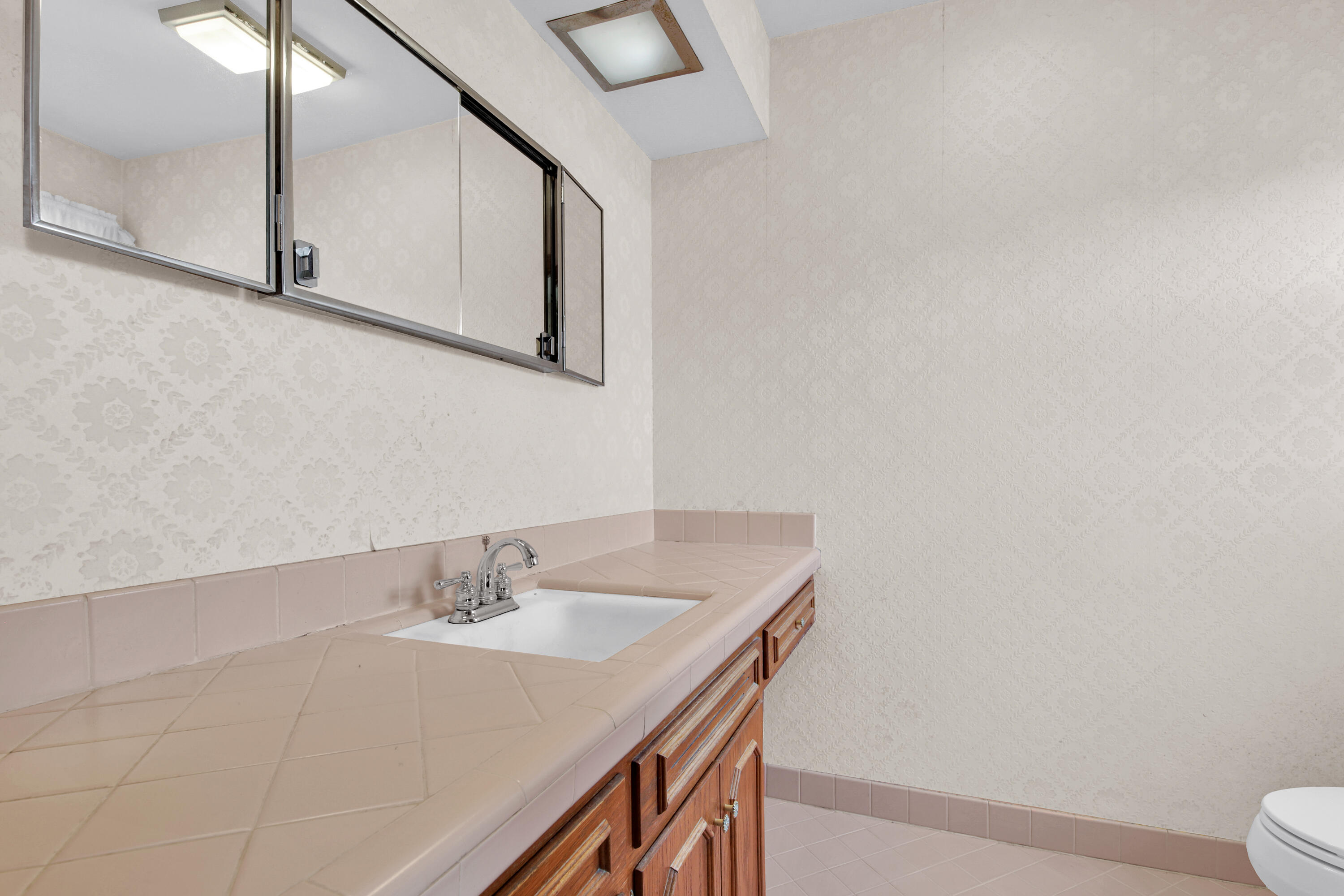 2820 N Park Dr, Wauwatosa