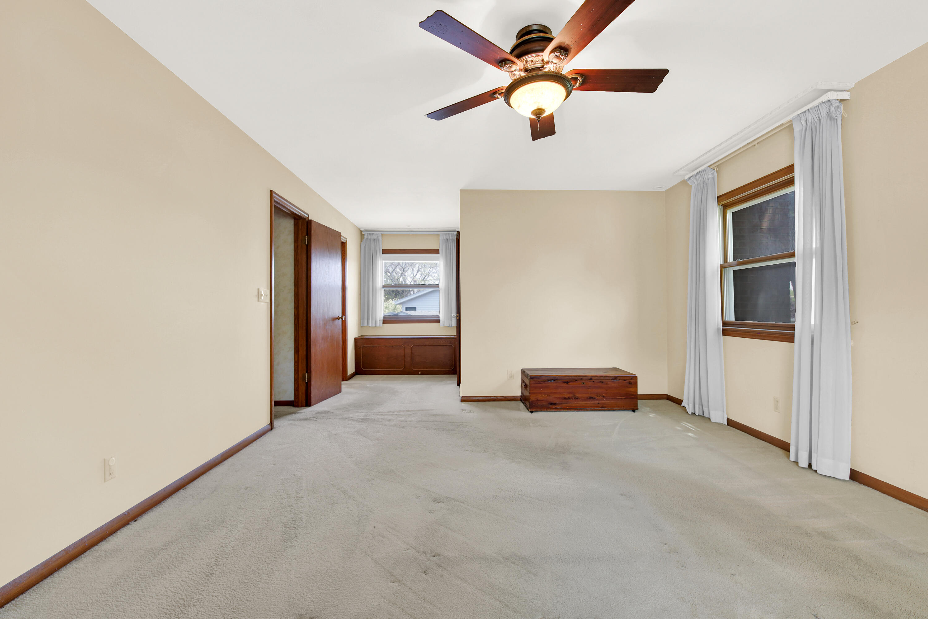 2820 N Park Dr, Wauwatosa