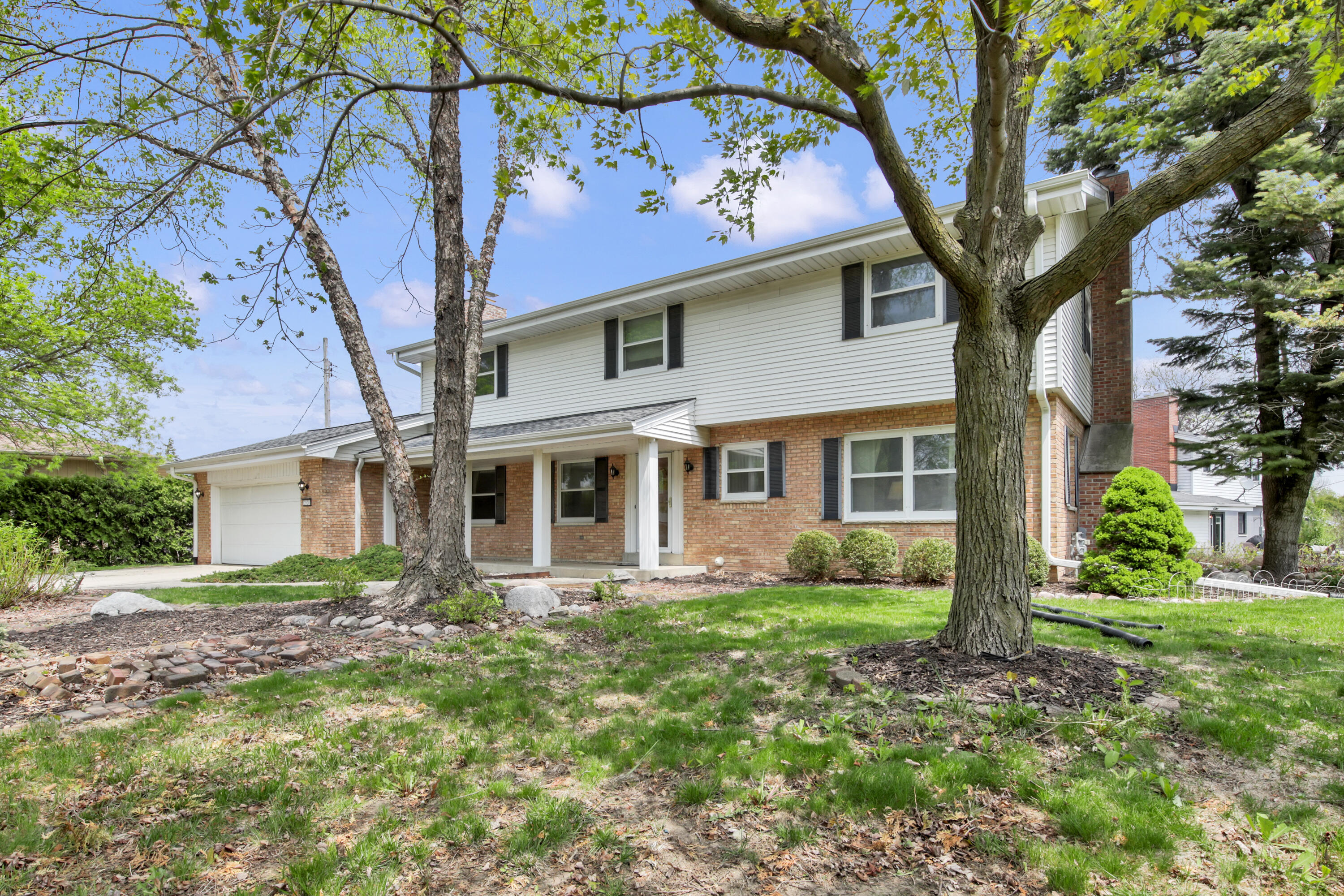 2820 N Park Dr, Wauwatosa