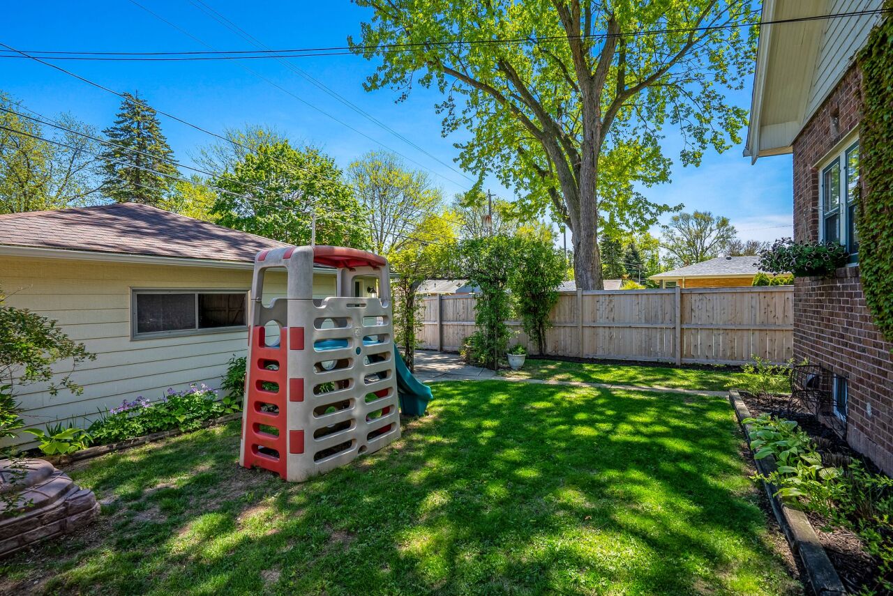 5642 N Argyle Ave, Glendale