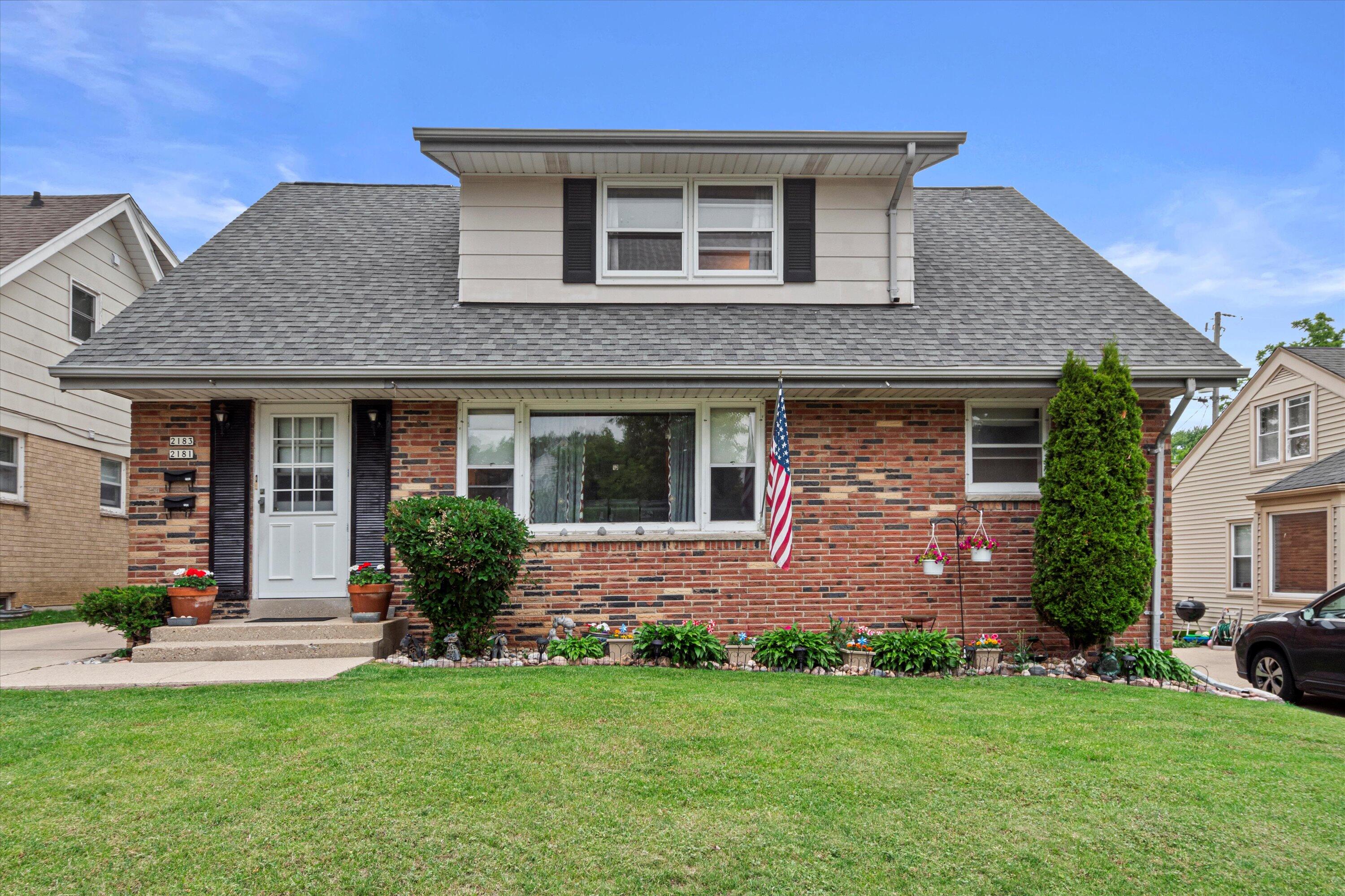 2181 S 88th St, West Allis