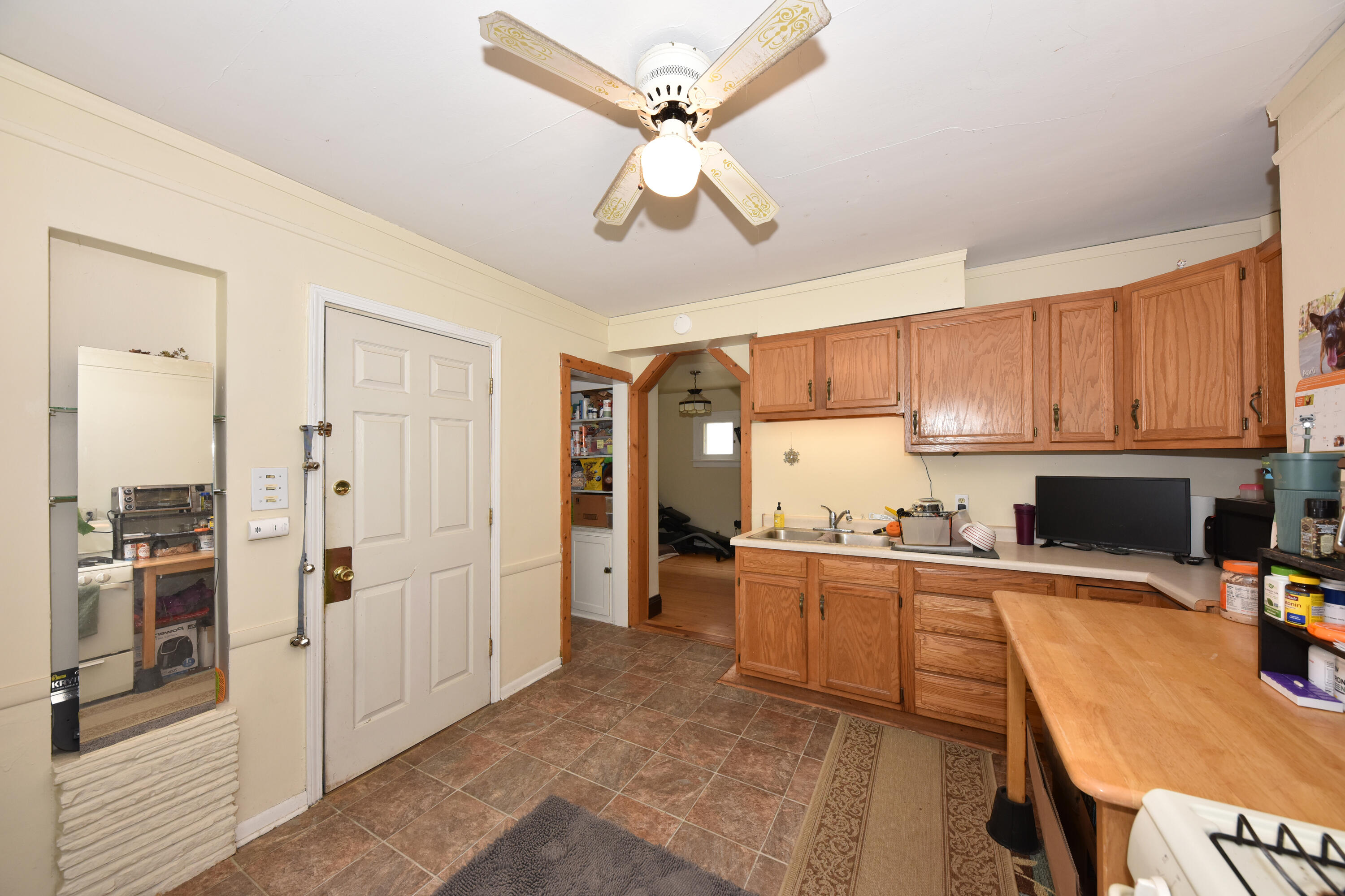 2335 N 65th St, 2337, Wauwatosa