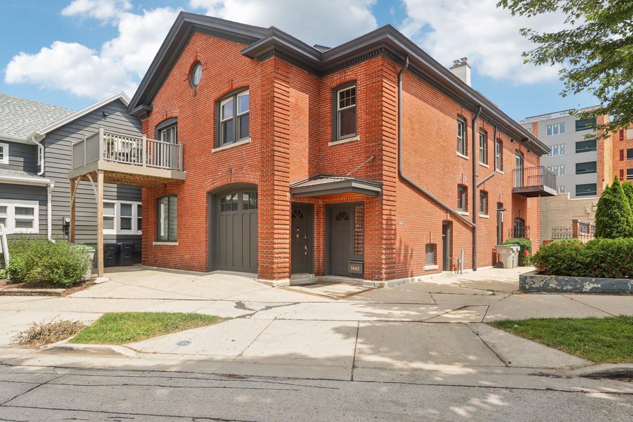 1442 N Franklin Pl, 3, Milwaukee