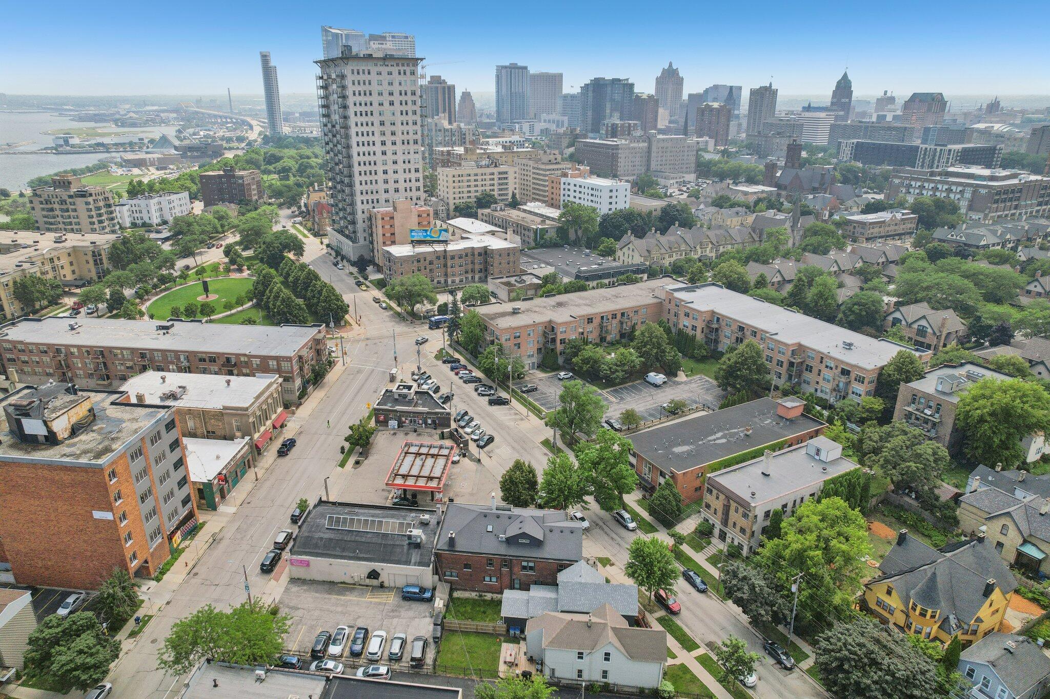 1442 N Franklin Pl, 3, Milwaukee