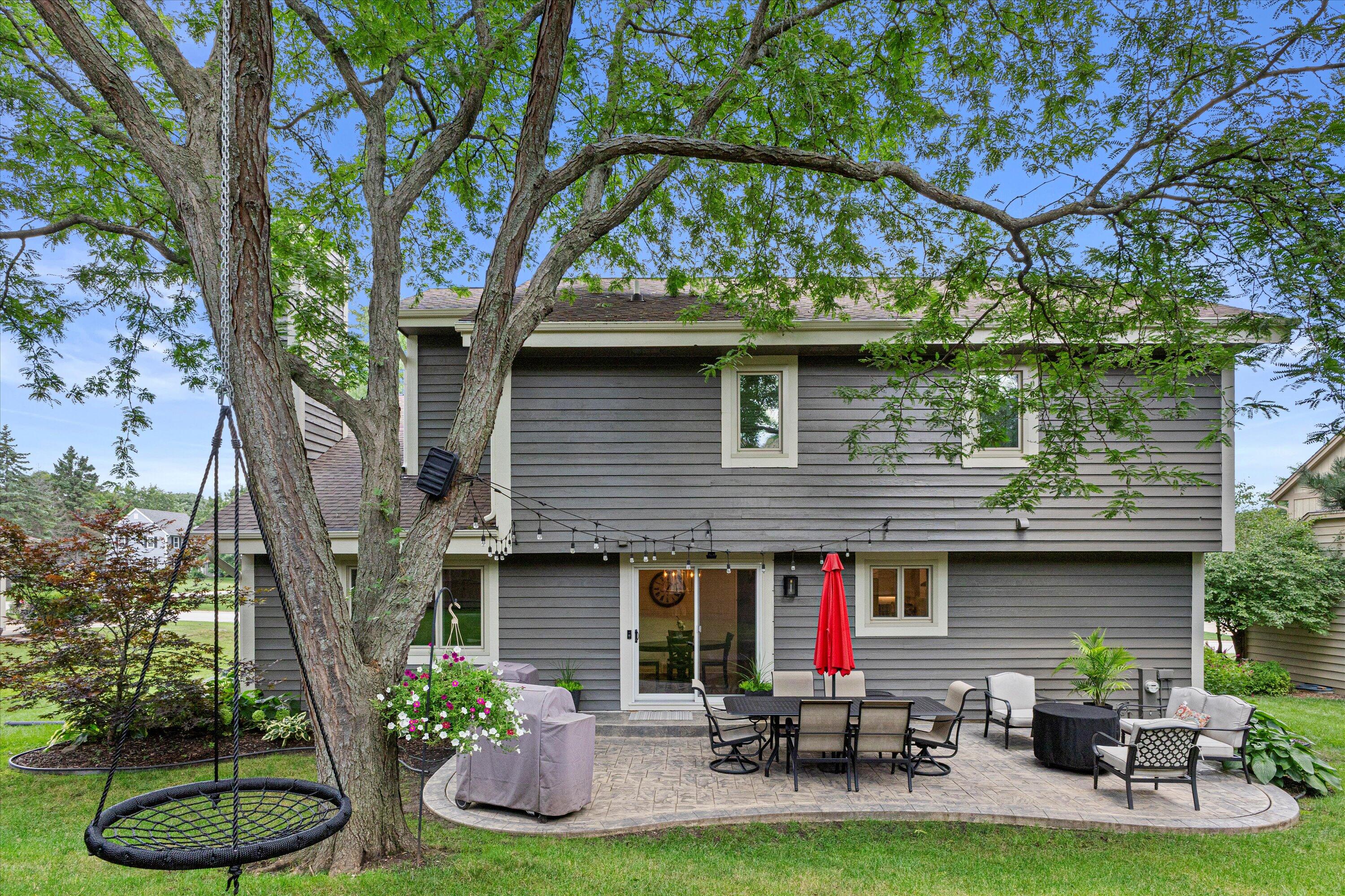 3952 S Victoria Cir, New Berlin
