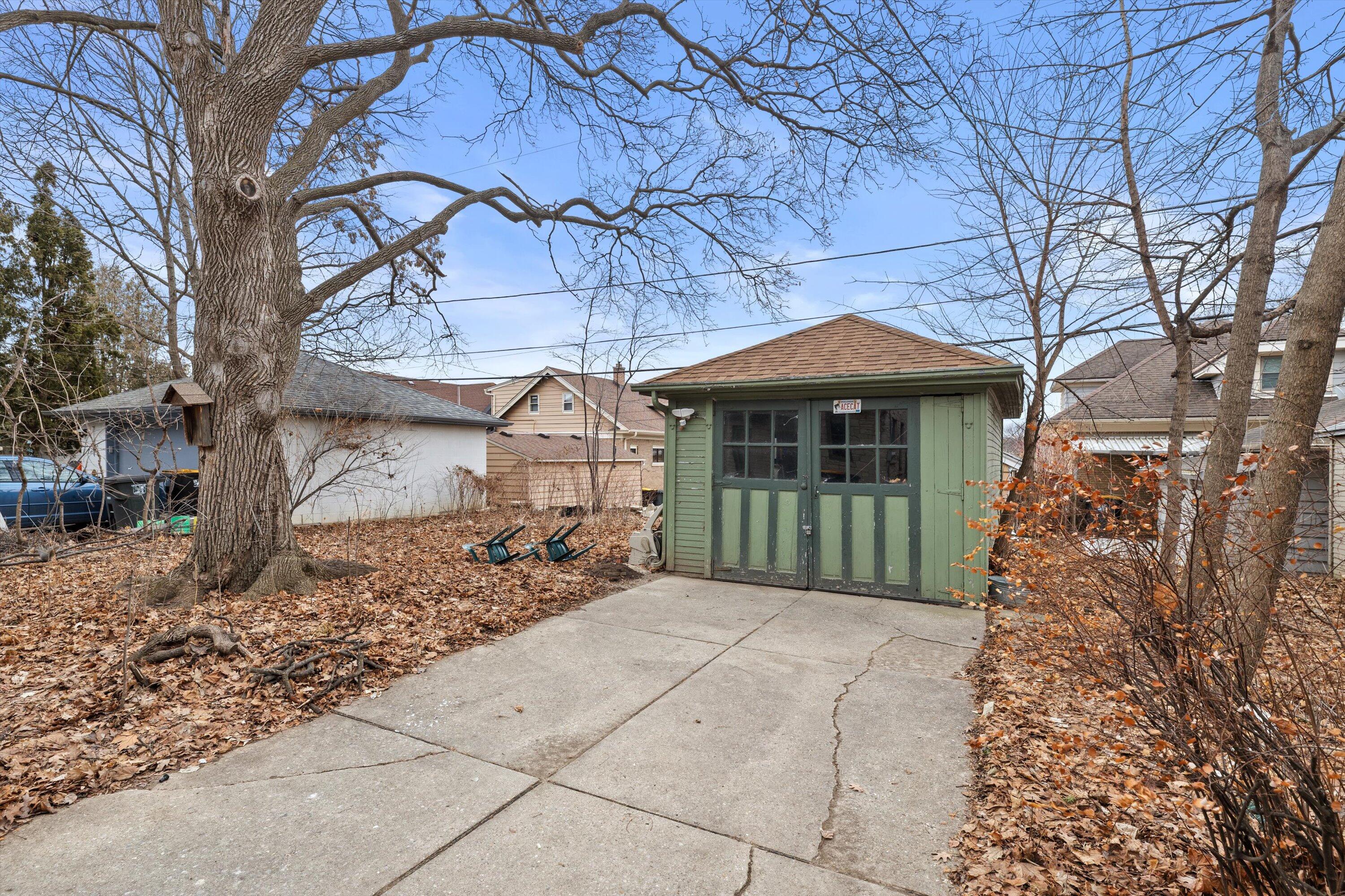 2408 N 73rd St