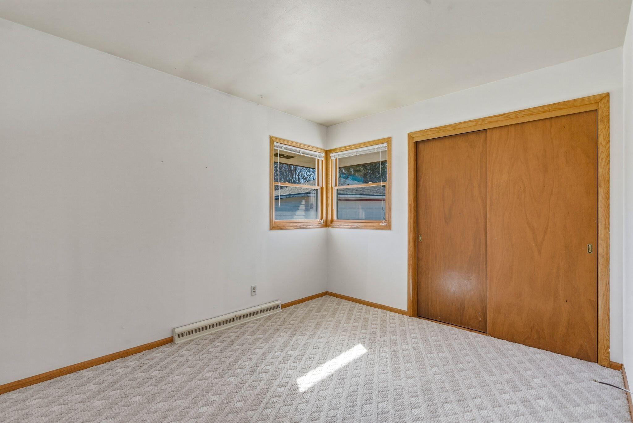 N86W18105 Summit Dr