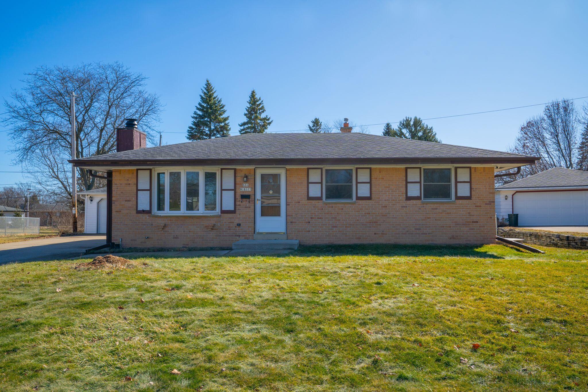 N86W18105 Summit Dr