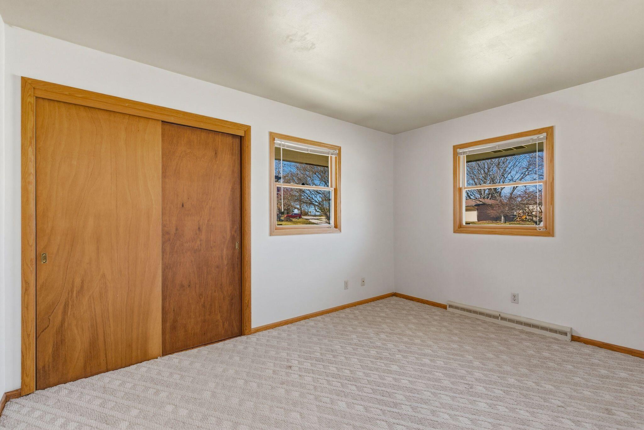 N86W18105 Summit Dr
