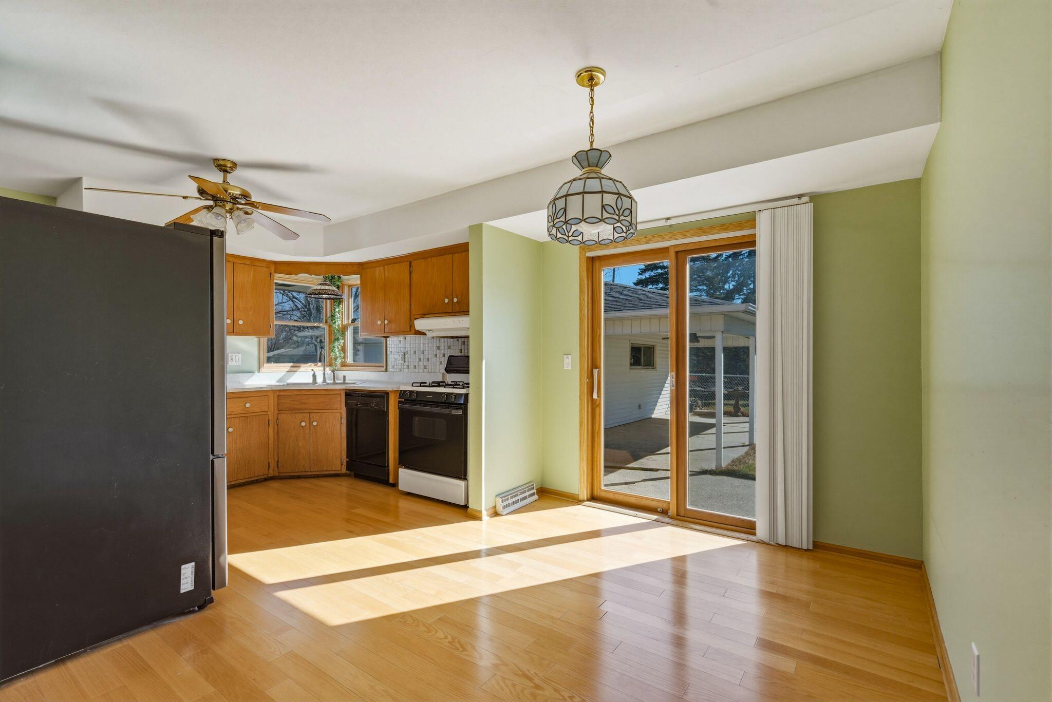 N86W18105 Summit Dr