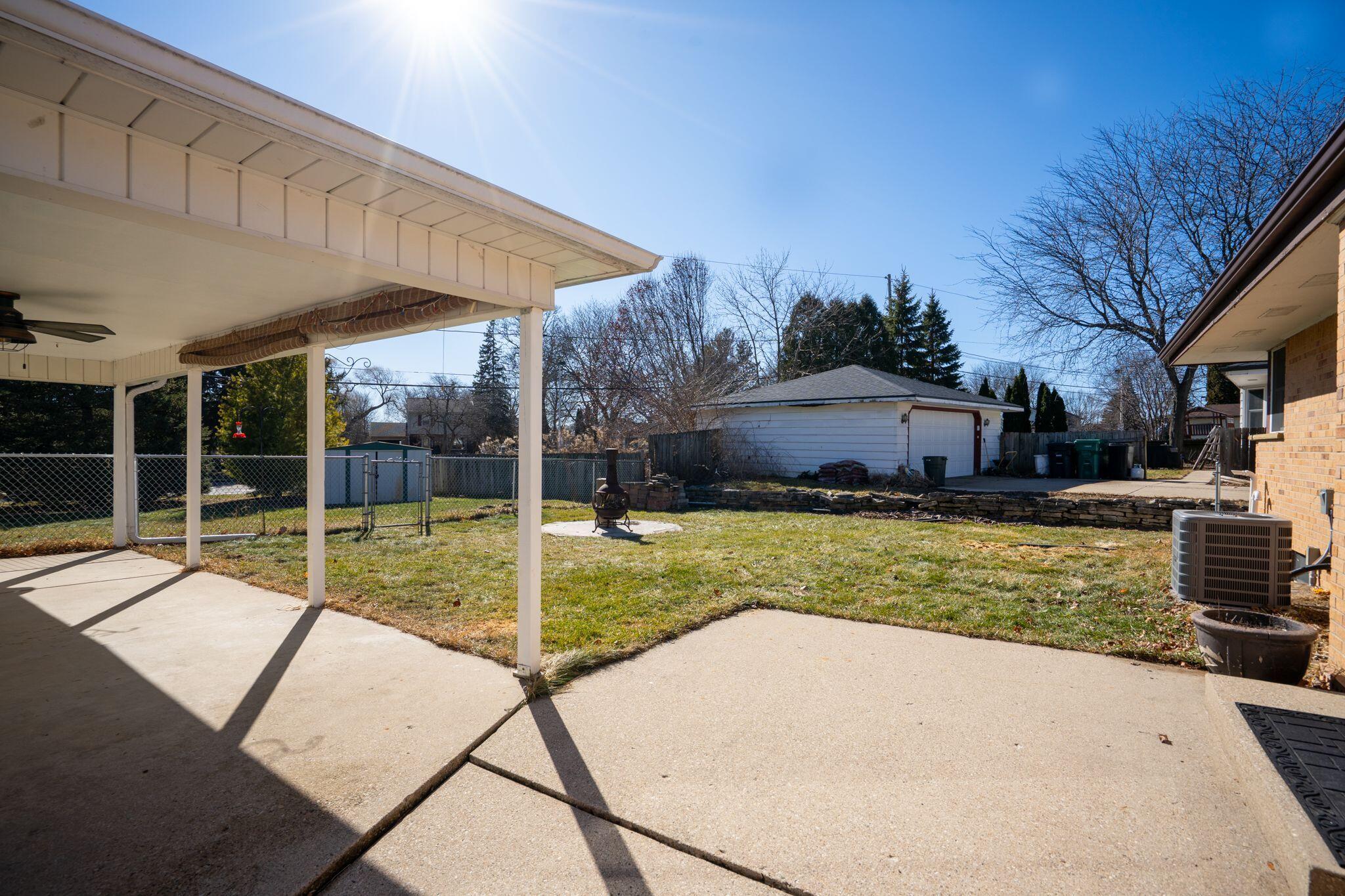 N86W18105 Summit Dr