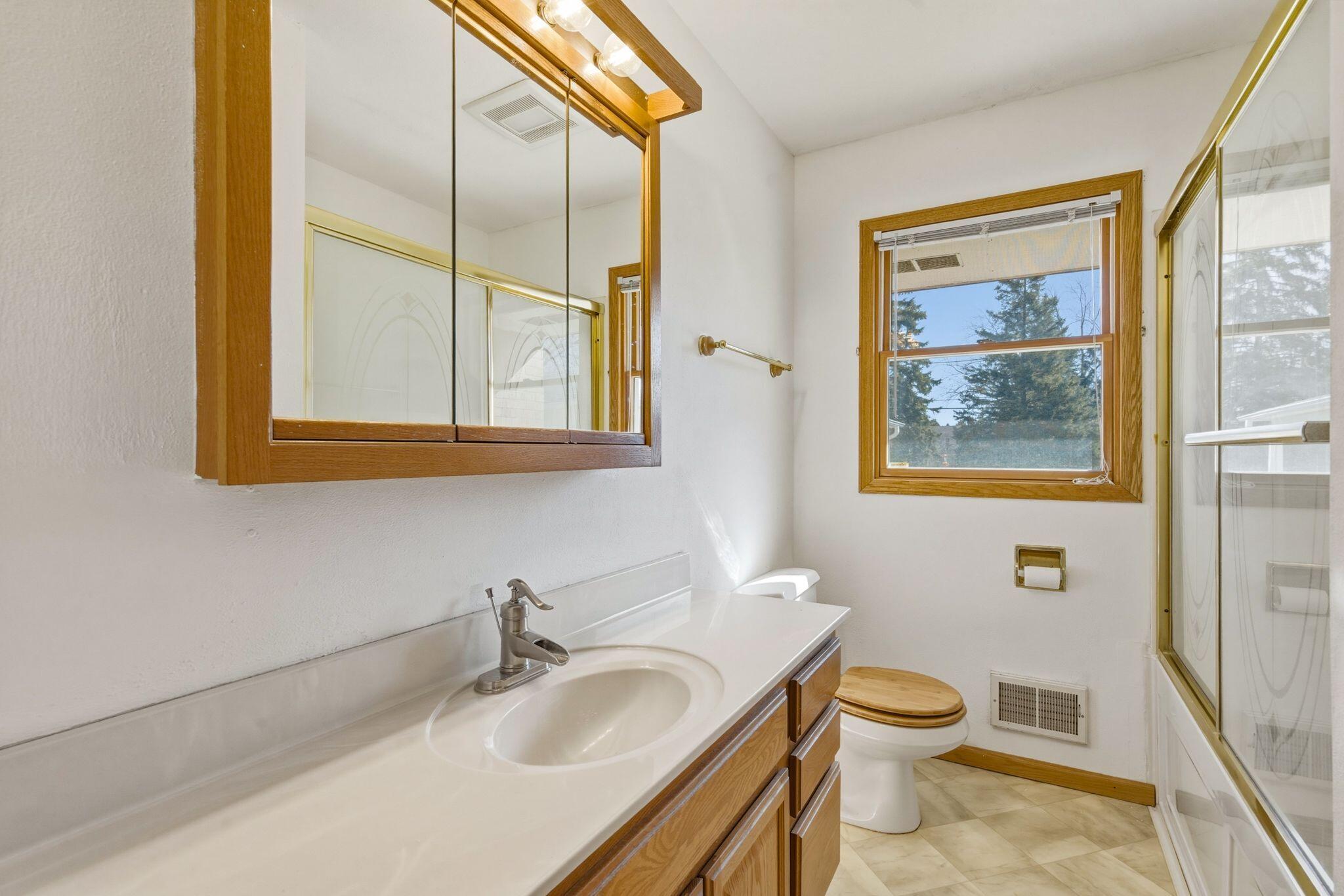 N86W18105 Summit Dr