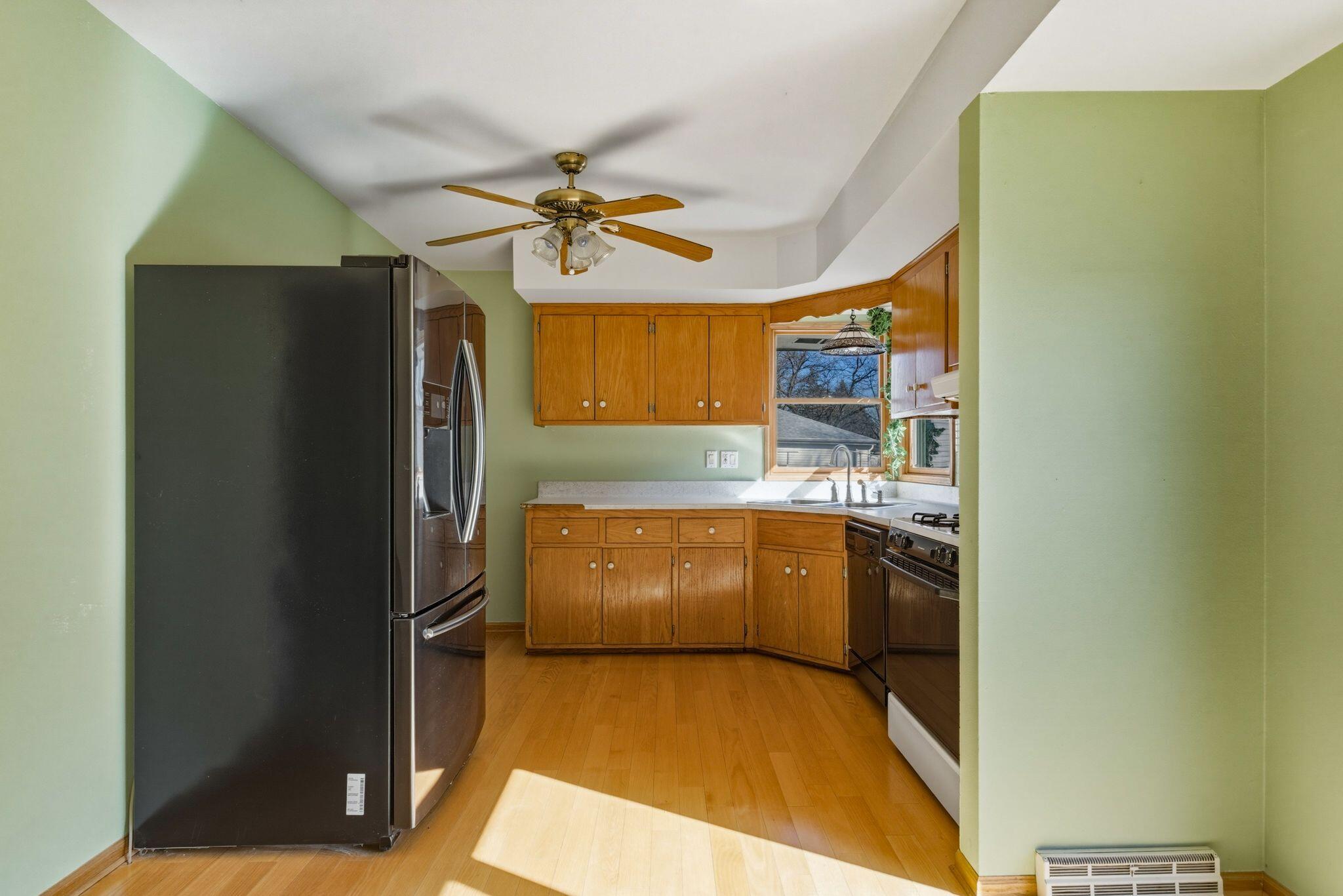 N86W18105 Summit Dr