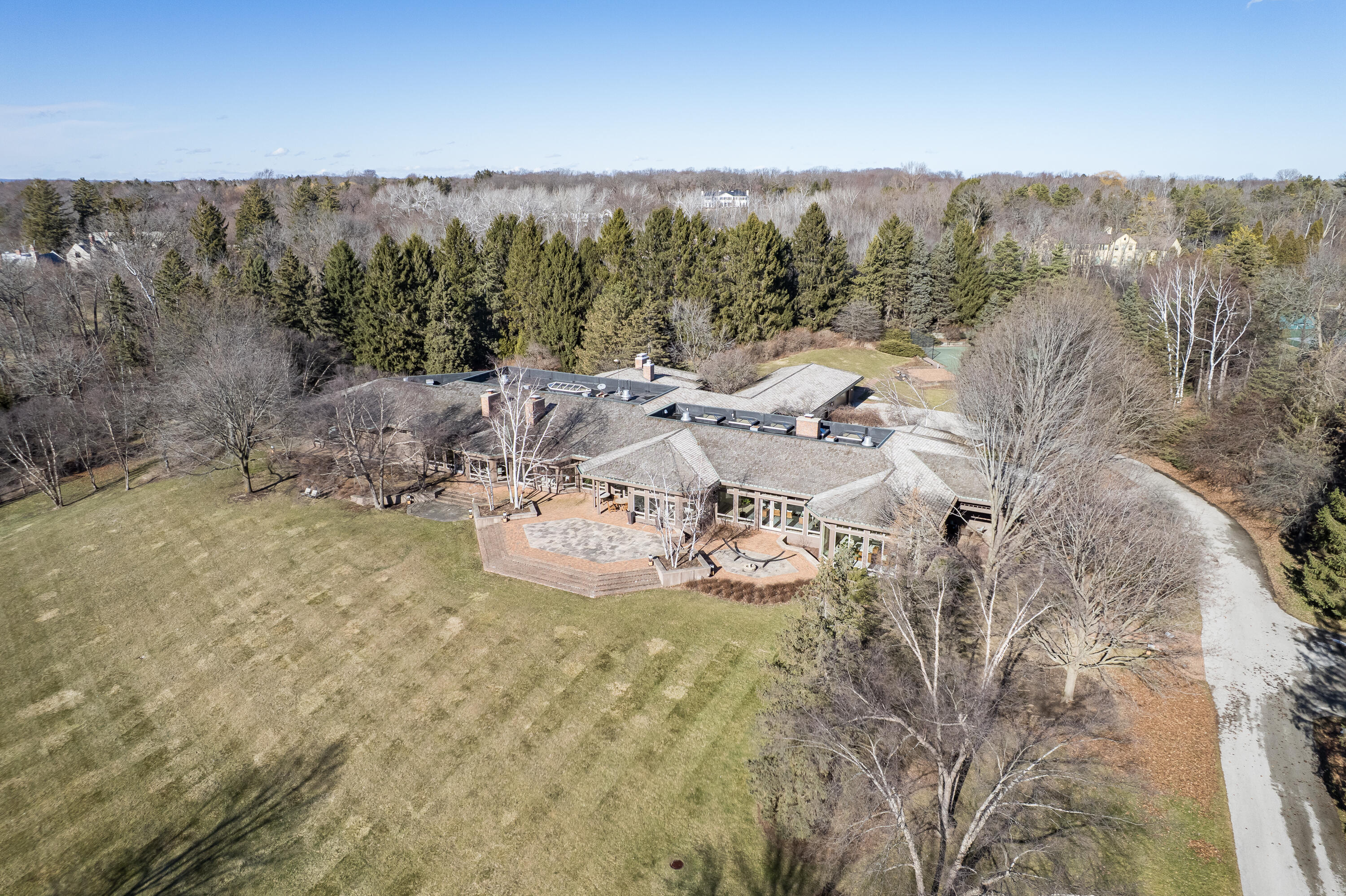 8263 N River Rd, River Hills