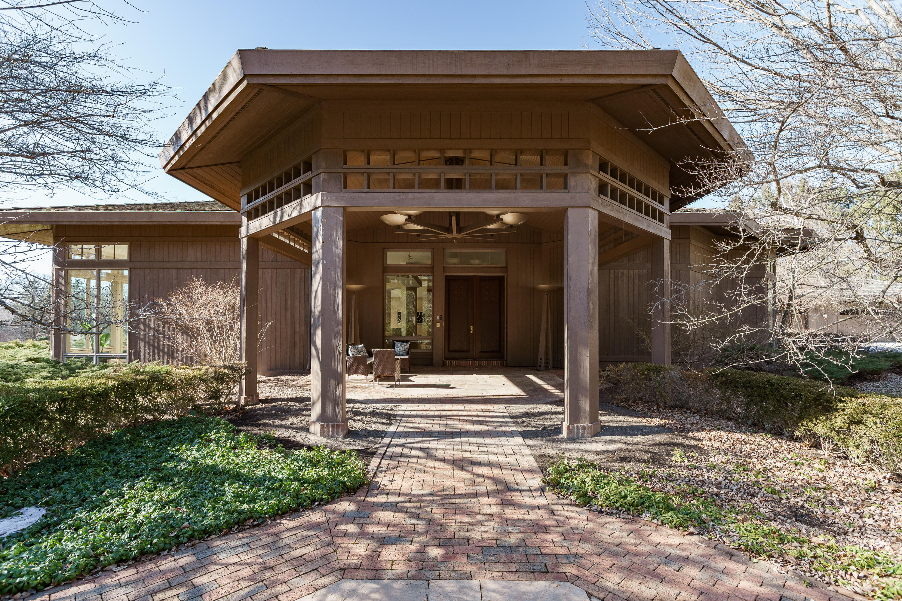 8263 N River Rd, River Hills