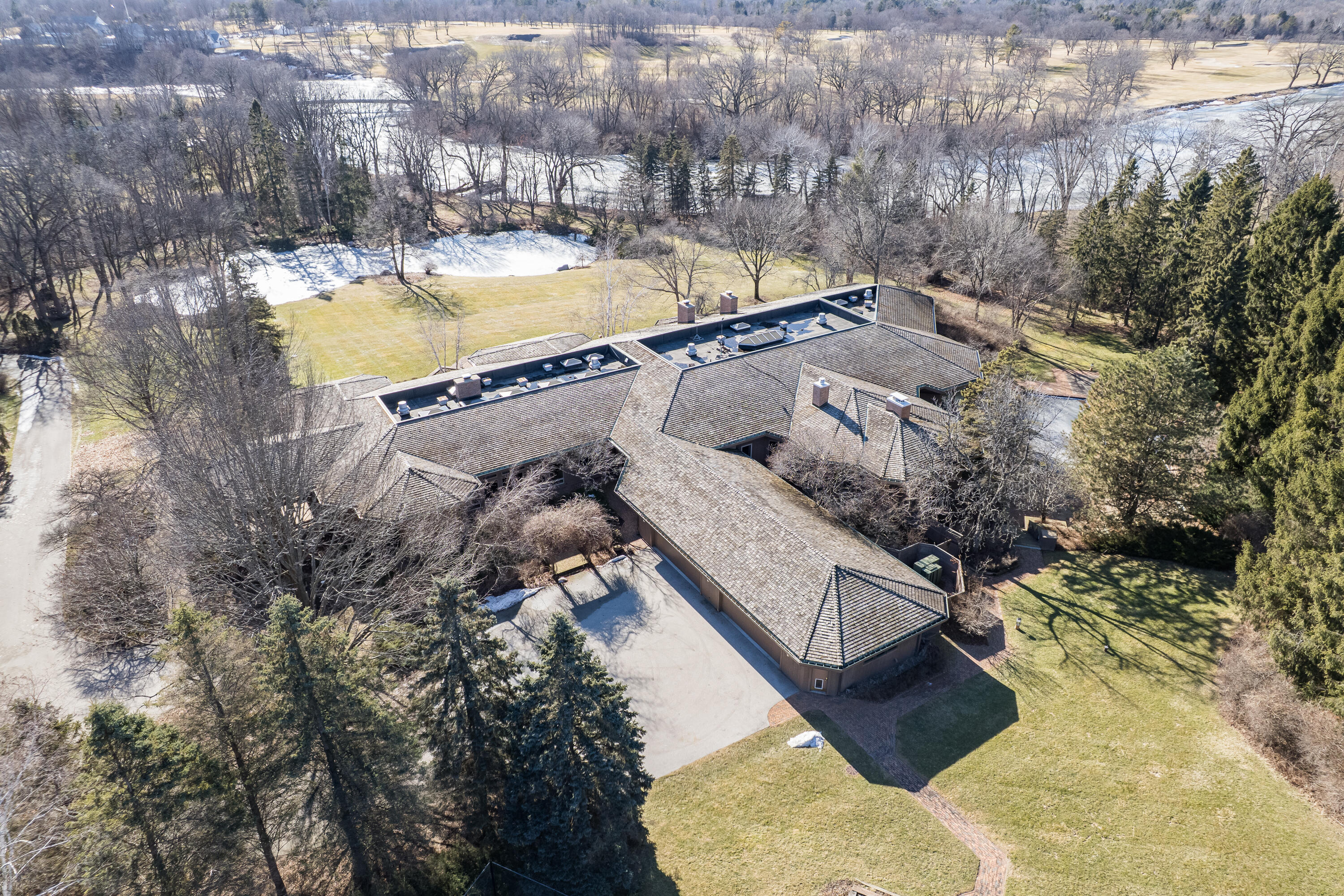 8263 N River Rd, River Hills