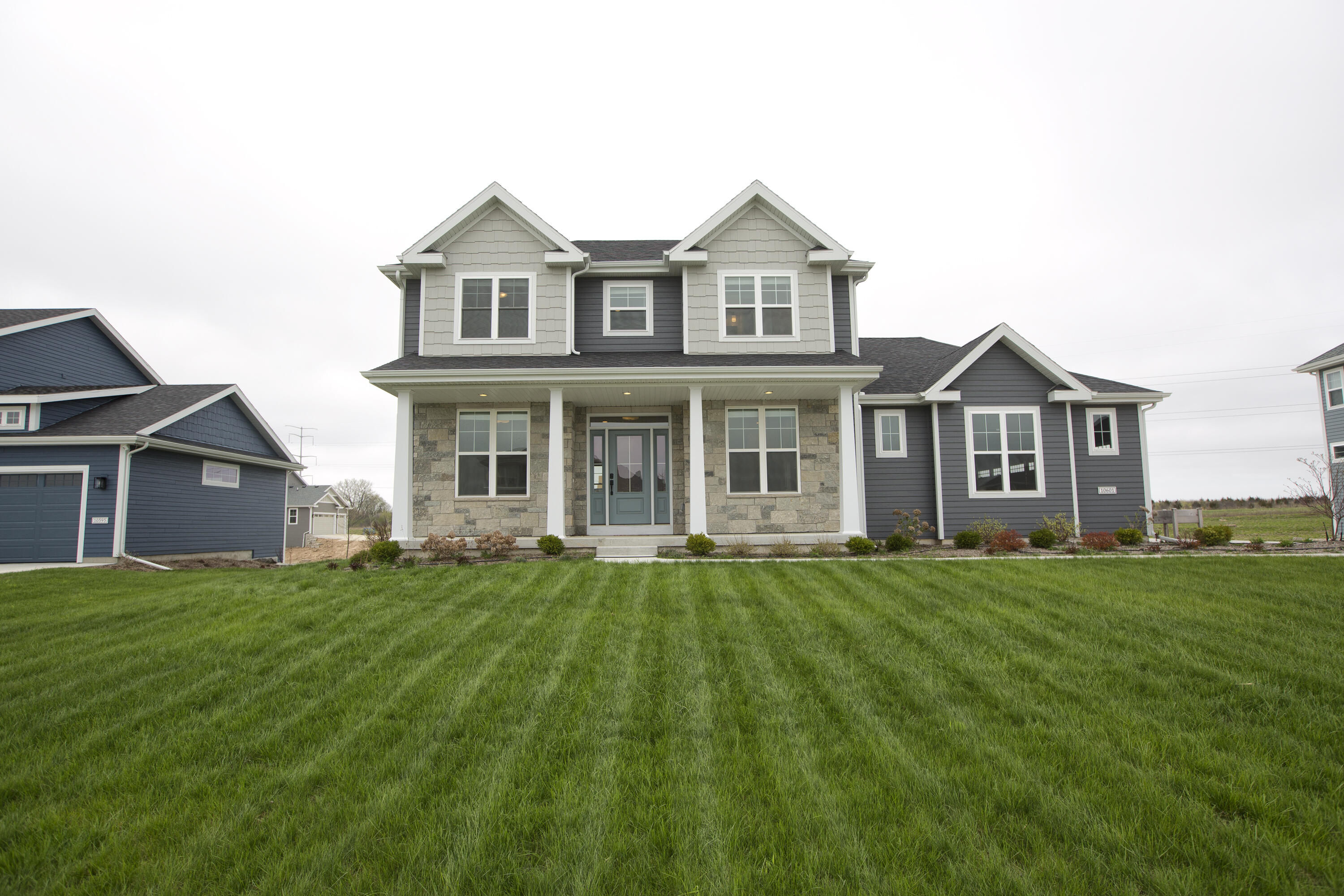 10601 N Tree Sparrow Dr, Mequon