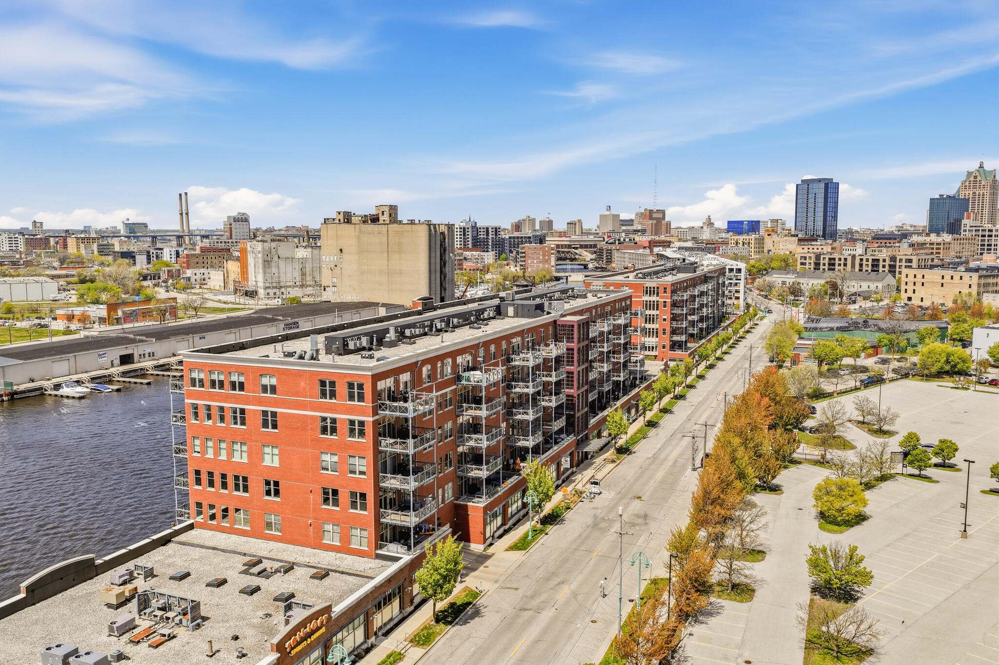 601 E Erie St Unit: 212