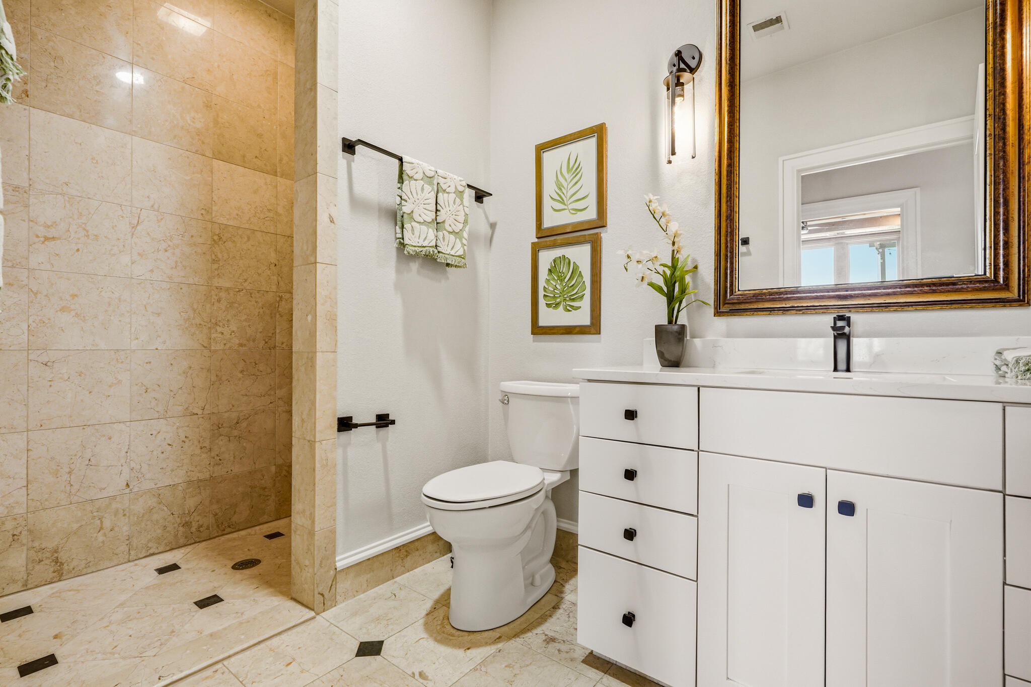 601 E Erie St Unit: 212
