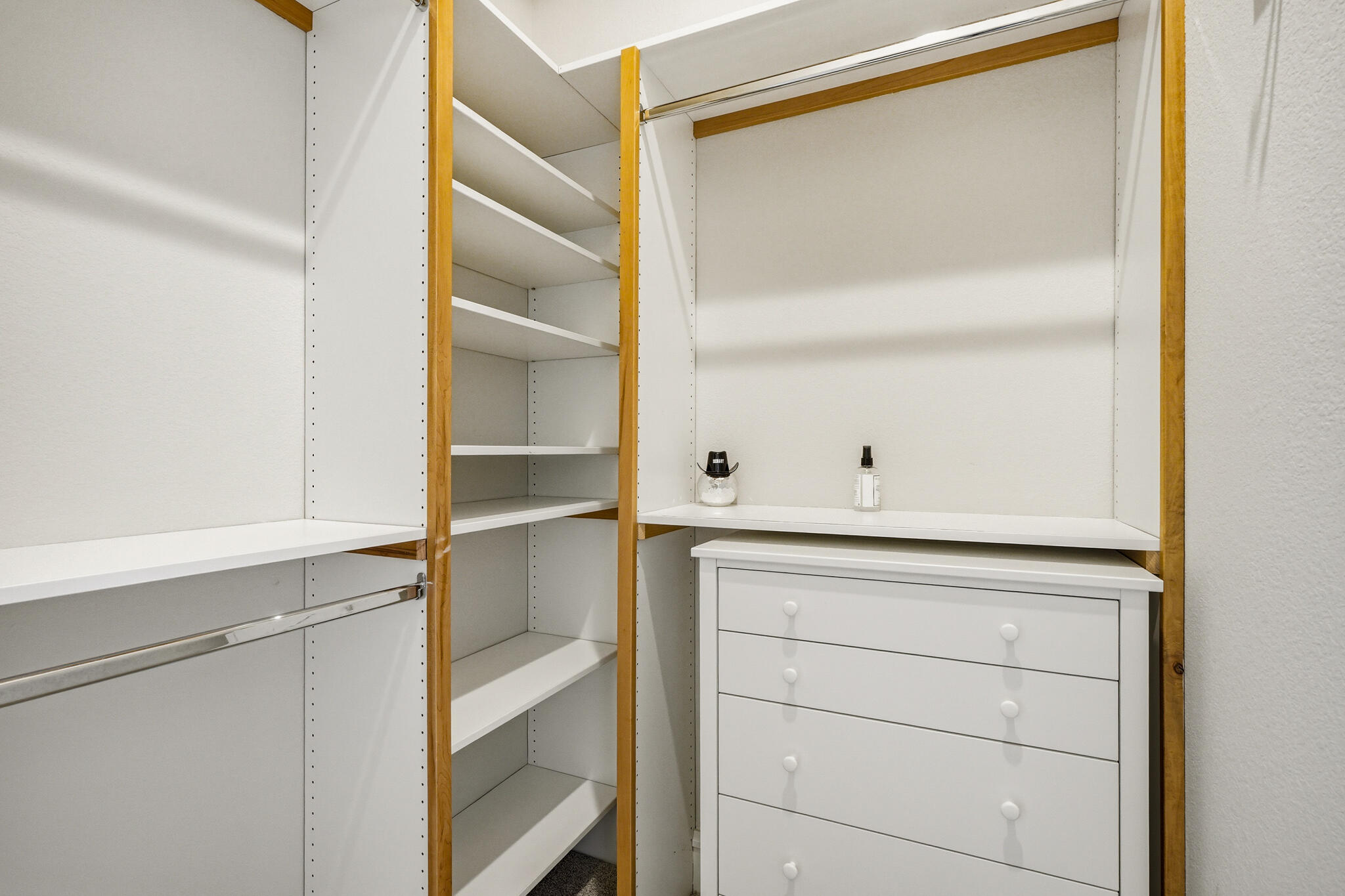 601 E Erie St Unit: 212