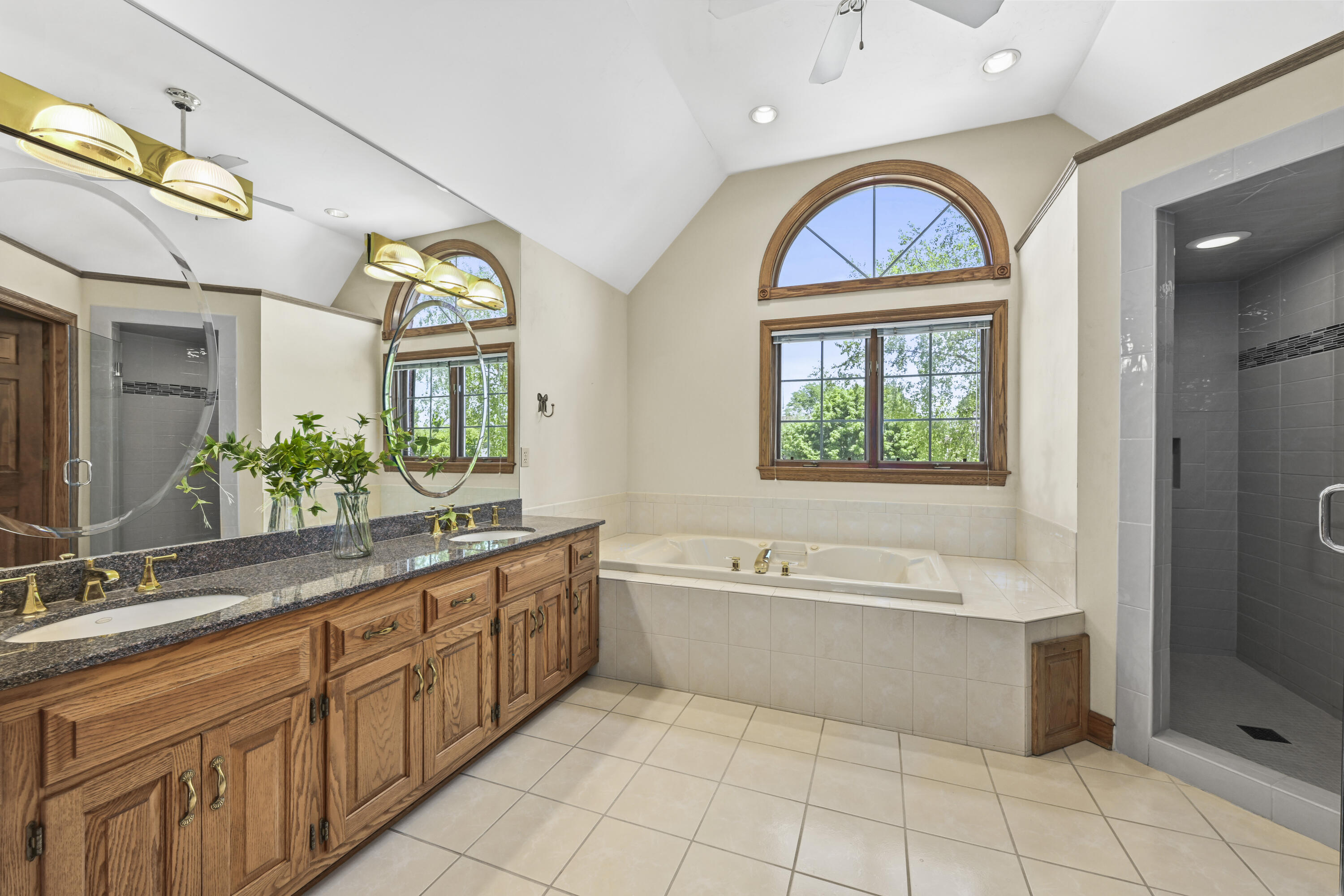 4665 Hastings Dr