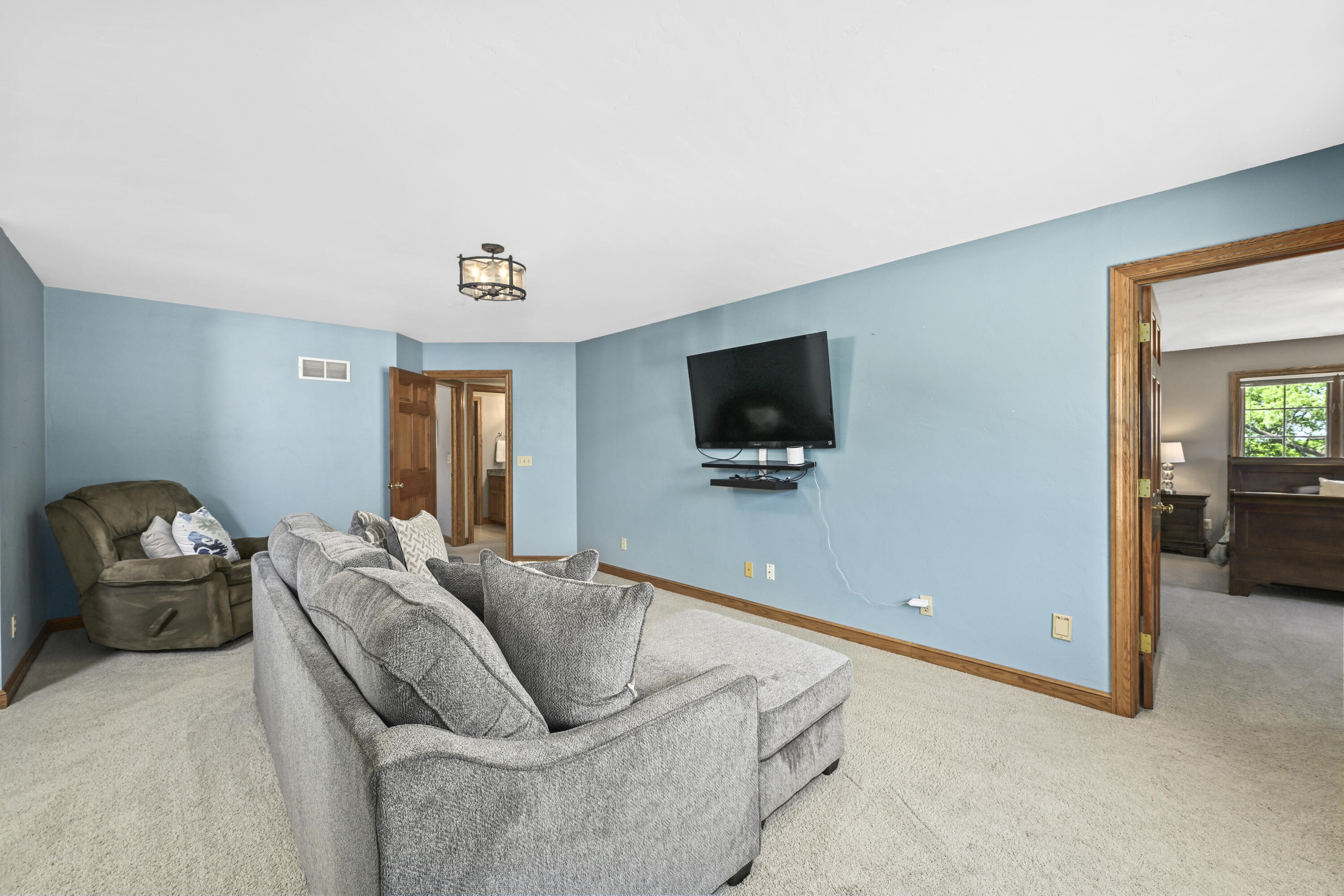 4665 Hastings Dr
