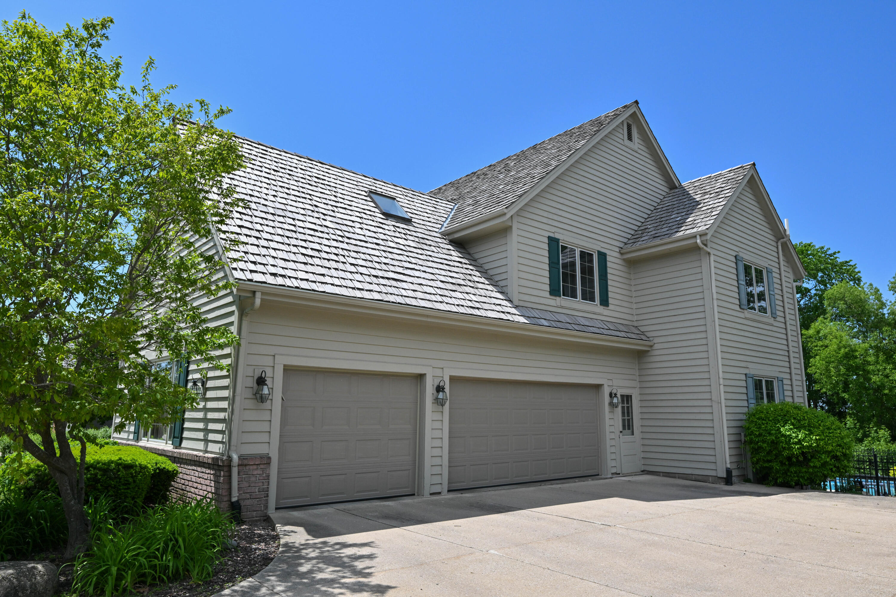 4665 Hastings Dr