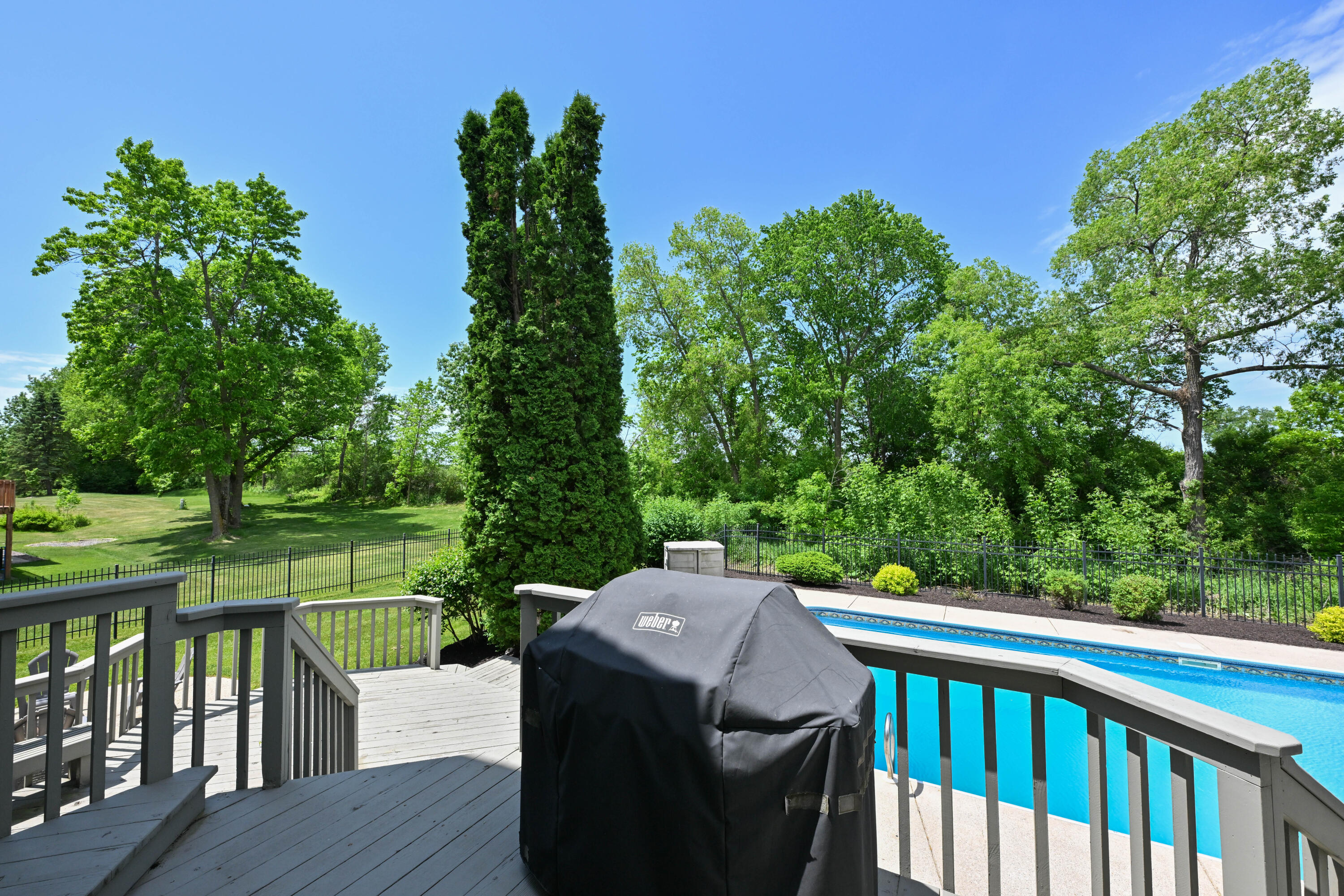 4665 Hastings Dr
