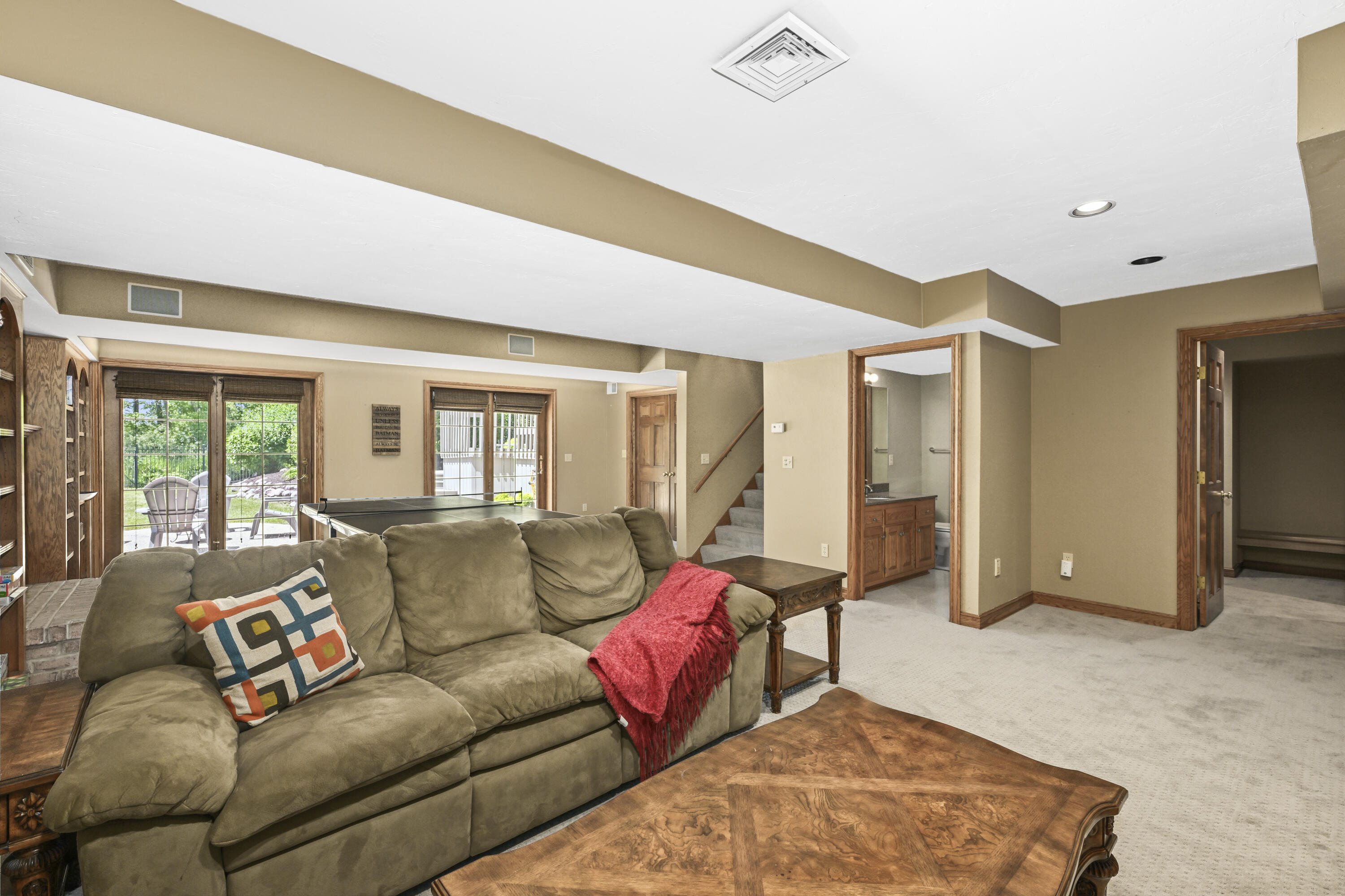 4665 Hastings Dr