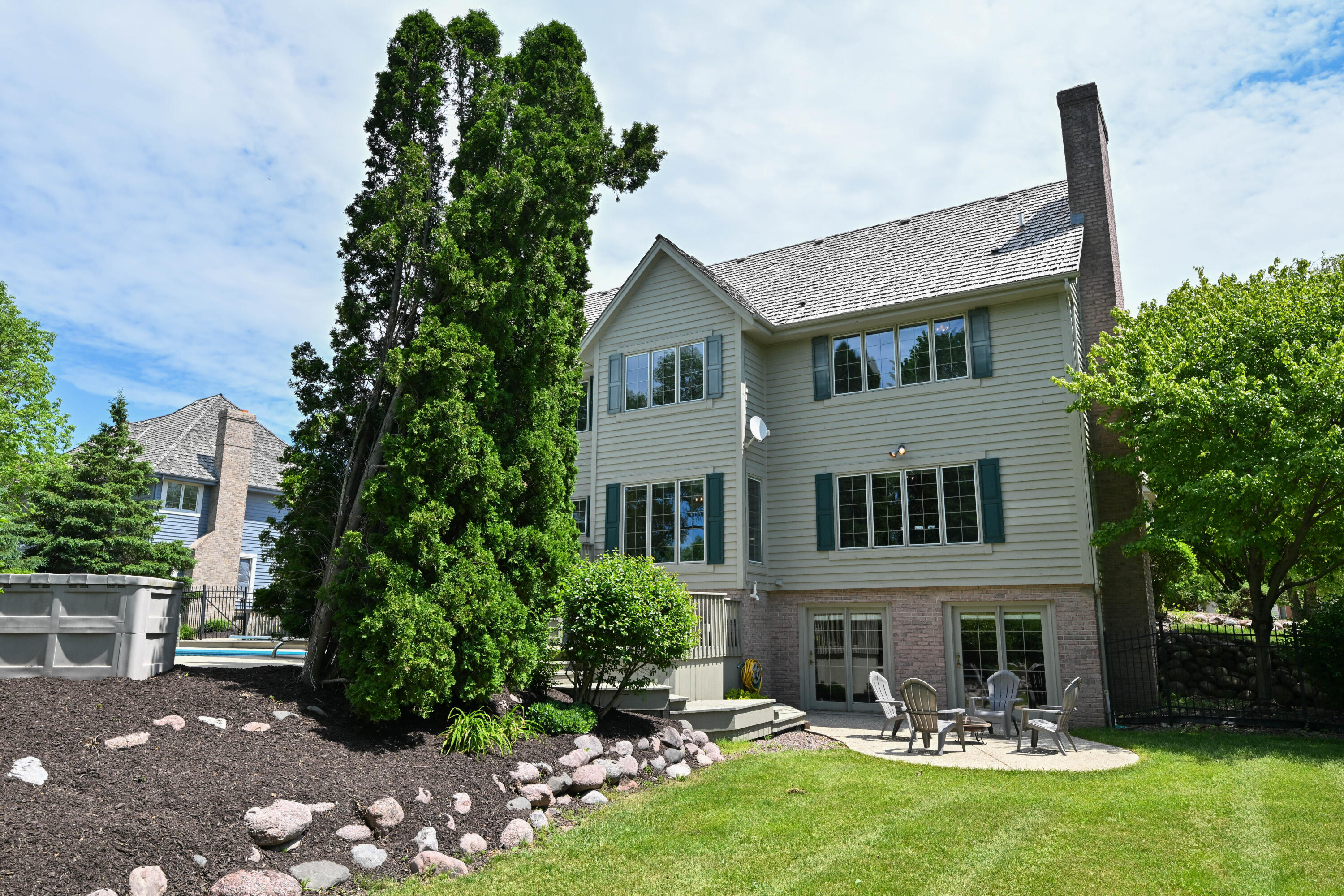 4665 Hastings Dr