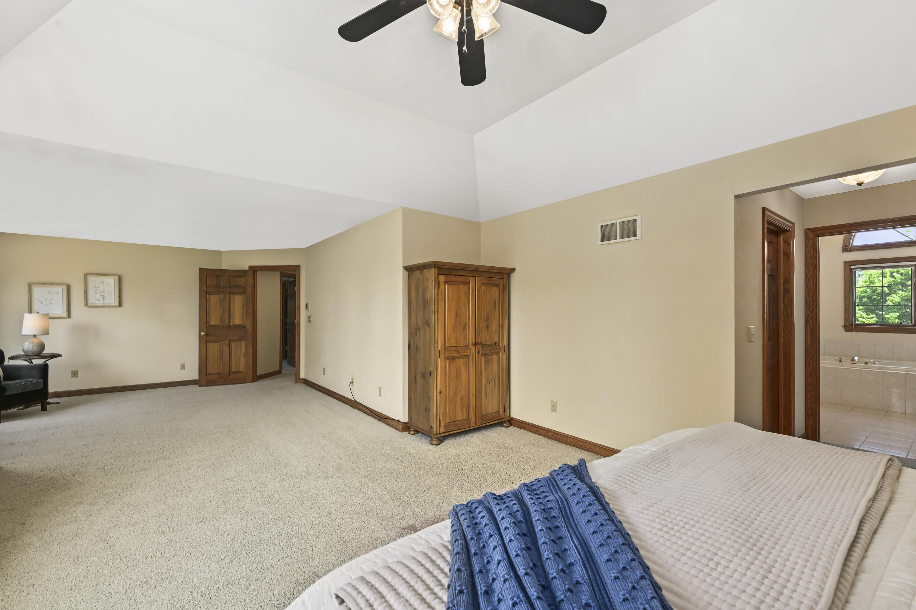 4665 Hastings Dr